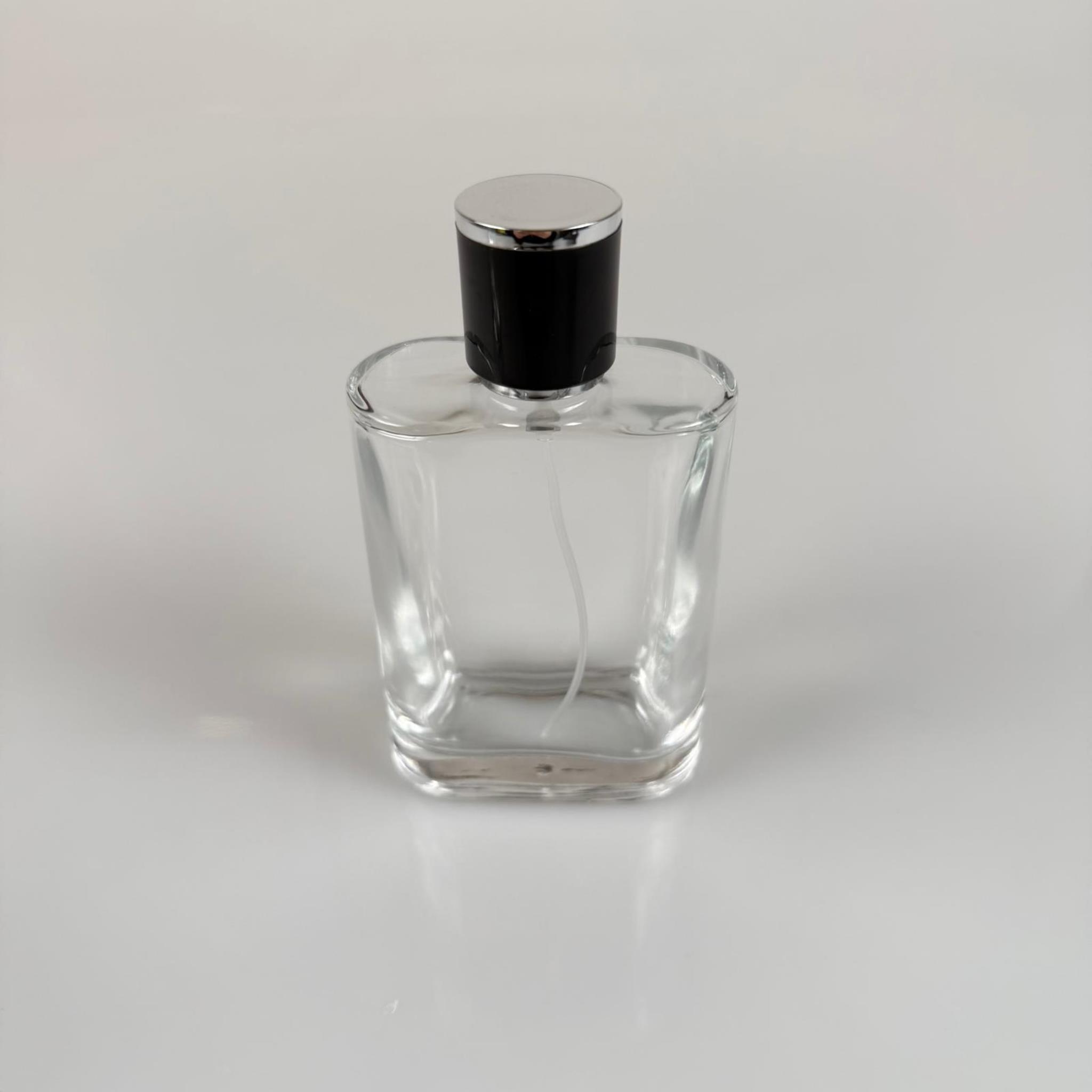100 ML YASSI MODEL CEO PARFÜM ŞİŞESİ - GÜMÜŞ METAL SPREYLİ + GÜMÜŞ SİYAH KAPAKLI (AĞIZ 15 MM GEÇME KOLAY KAPAMA)