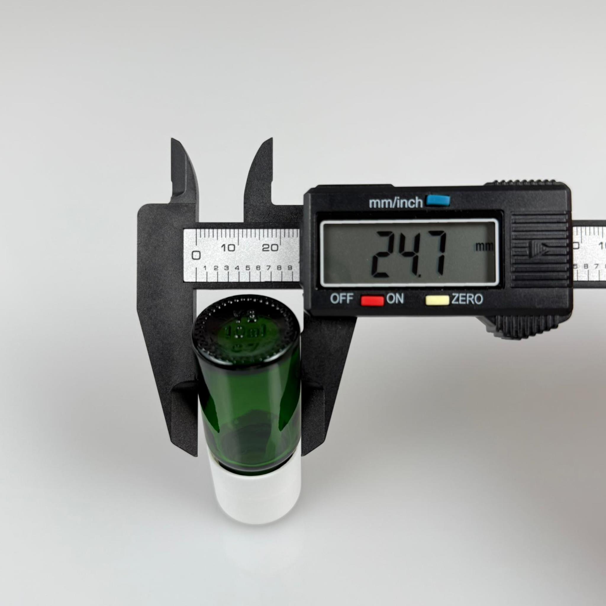 10 CC YEŞİL CAM ŞİŞE + İÇTEN DAMLALIKLI ÇOCUK KİLİTLİ BEYAZ KAPAK - YEŞİL 10 ML KİLİT KAPAKLI DAMLATMALI ŞİŞE