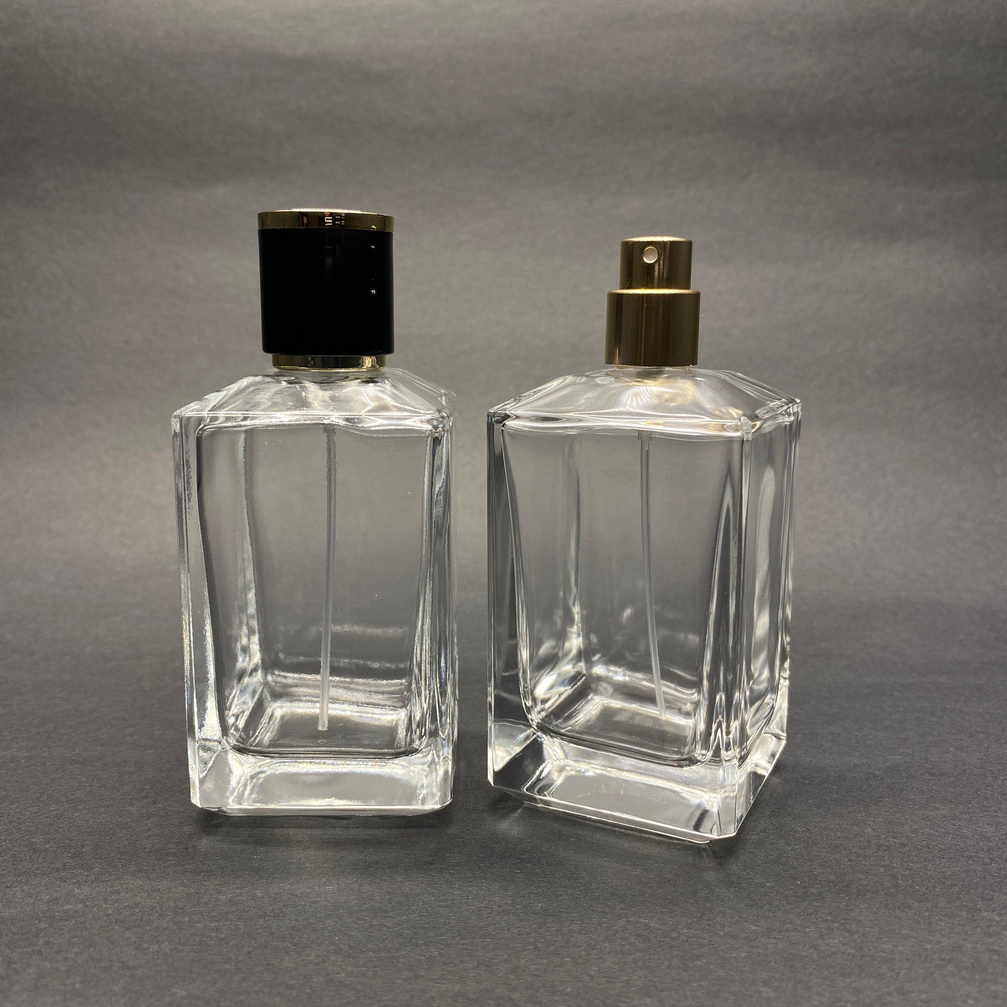 100 ML KÖŞELİ KONİK MODEL PRİZMA PARFÜM ŞİŞESİ - GOLD METAL SPREYLİ + GOLD SİYAH KAPAKLI (AĞIZ 15 MM GEÇME KOLAY KAPAMA)