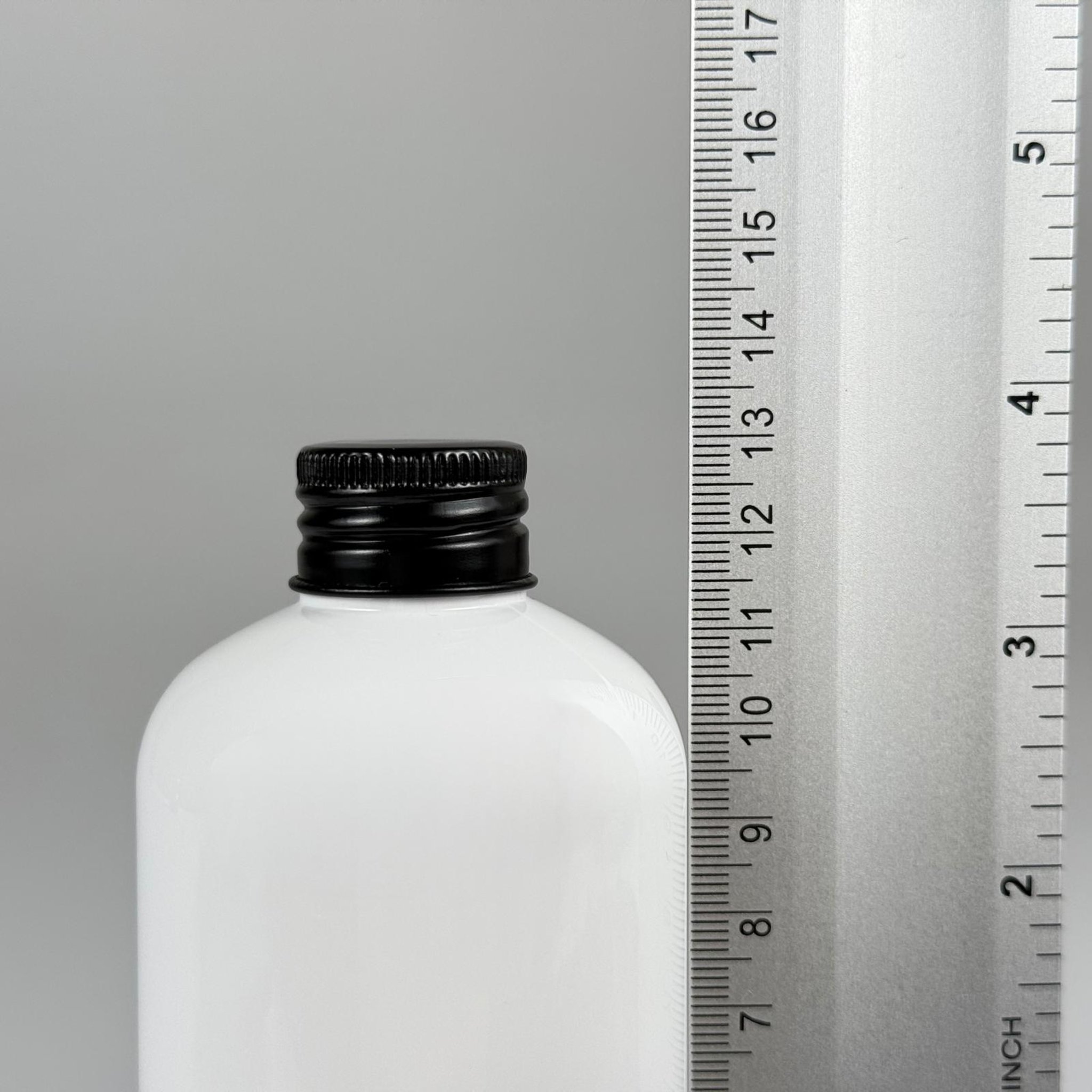 250 CC BEYAZ PLASTİK ŞİŞE ZEYNEP MODEL ( 24 AĞIZ ) + KÖPÜK CONTALI SİYAH METAL ALÜMİNYUM KAPAKLI - 250 ML KAPAKLI BEYAZ TOMBUL PET ŞİŞELER