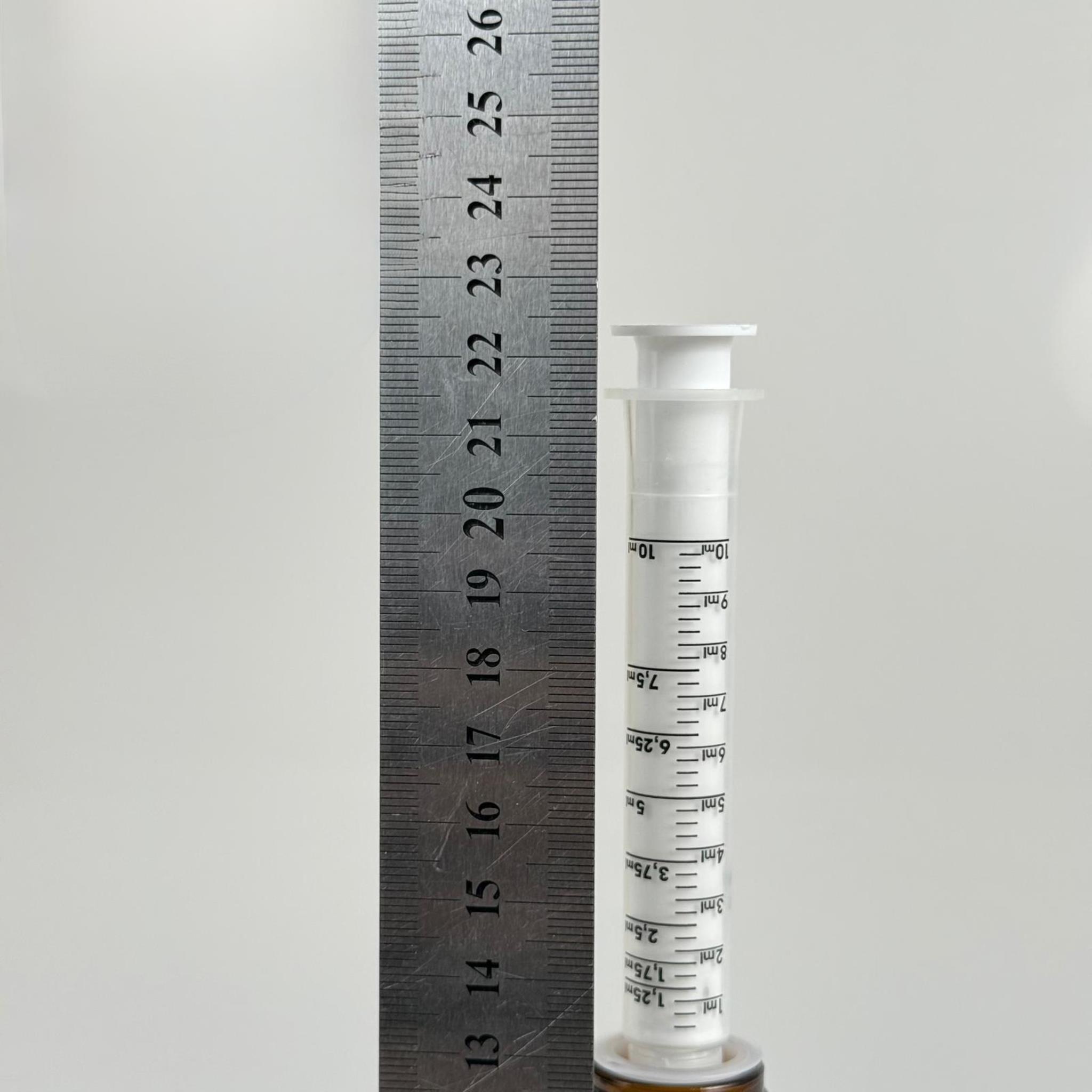 150 ML CAM ECZA ŞİŞESİ + 10 ML DOZAJ PİPETİ + DOZAJ TIPASI + CONTALI PLASTİK KAPAK TAKIM