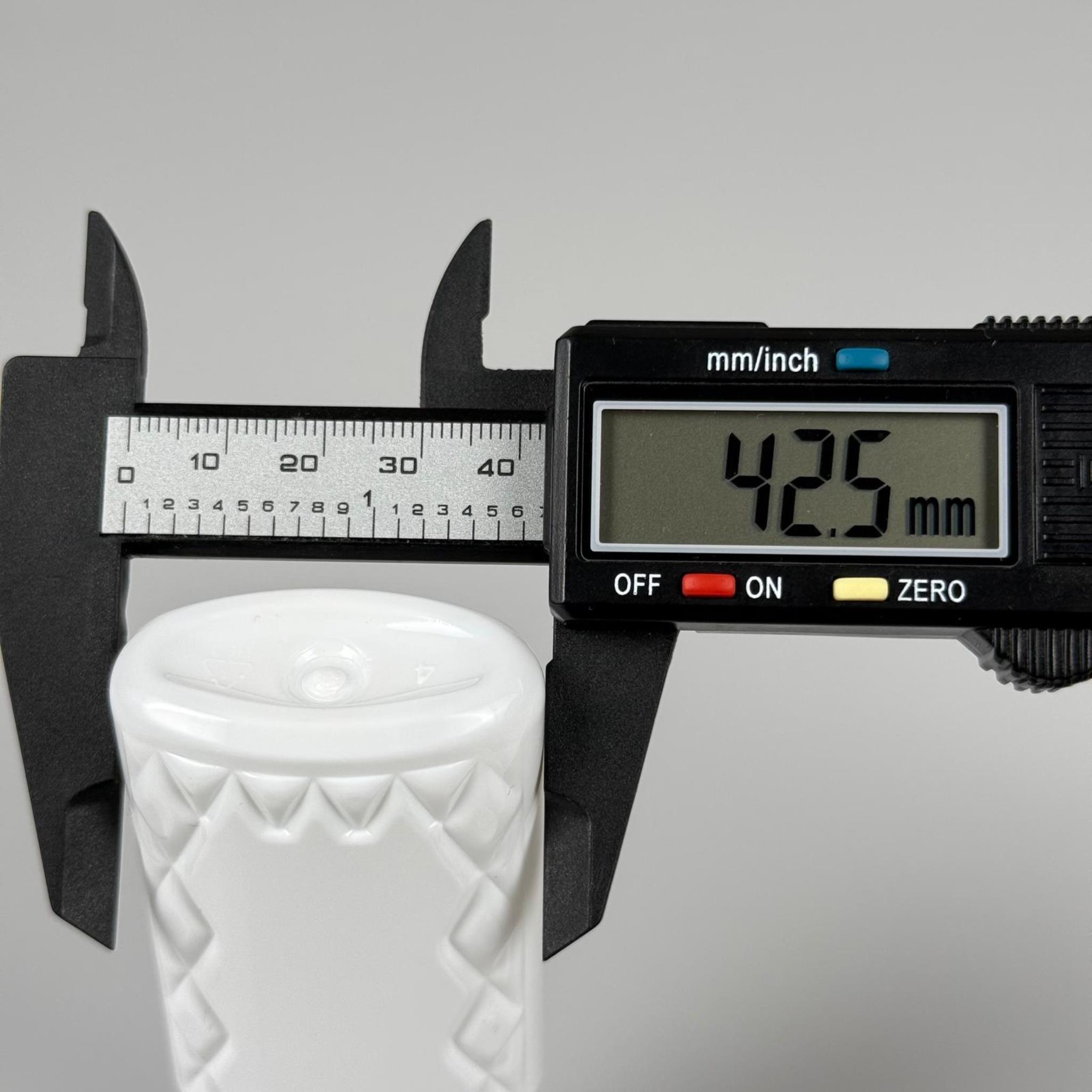 50 CC BEYAZ PET KÖŞELİ PARFÜM ŞİŞESİ  - SİYAH SPREYLİ - SİYAH KORUMA KAPAKLI - 50 ML PLASTİK PARFÜM - KOLONYA ŞİŞESİ