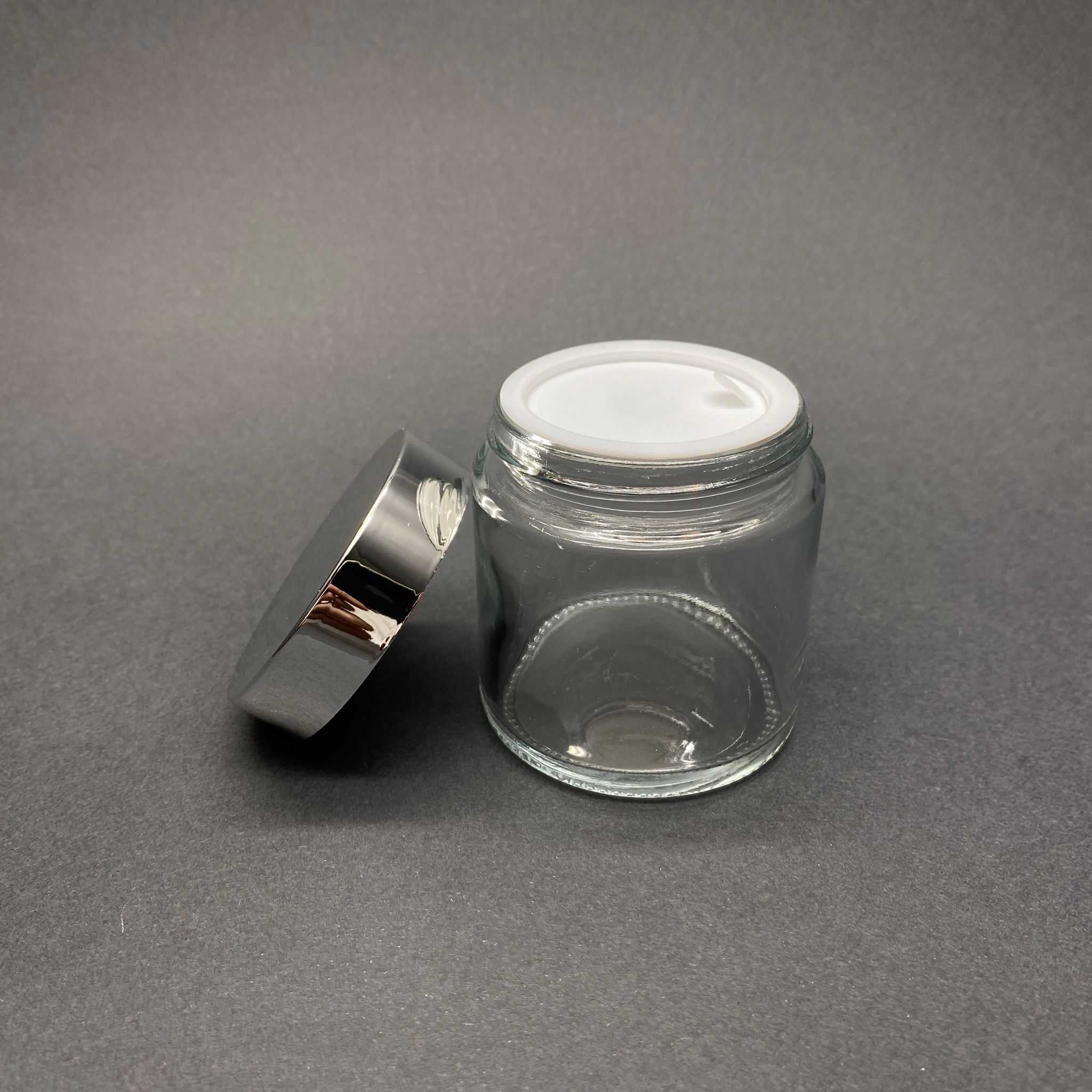 100 CC CAM ŞEFFAF KREM KAVANOZU - GÜMÜŞ AYNALI KAPAKLI İÇ CONTALI - 100 ML ŞEFFAF CAM KAVANOZ  - KOZMETİK KAVANOZ