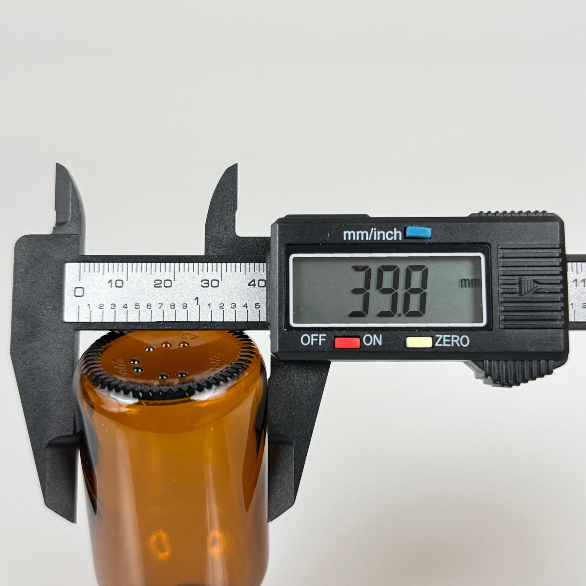 50 ML CAM ECZA ŞİŞESİ + 10 ML DOZAJ PİPETİ + DOZAJ TIPASI + CONTALI PLASTİK KAPAK TAKIM