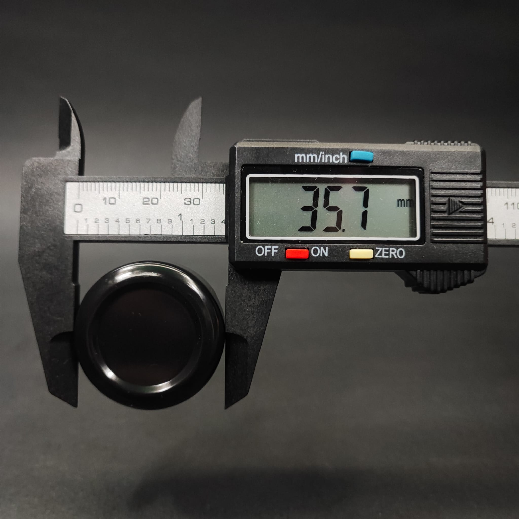 33 MM TWİST-OFF DERİN SİYAH METAL KAPAK (33MTO469 DÜZ)