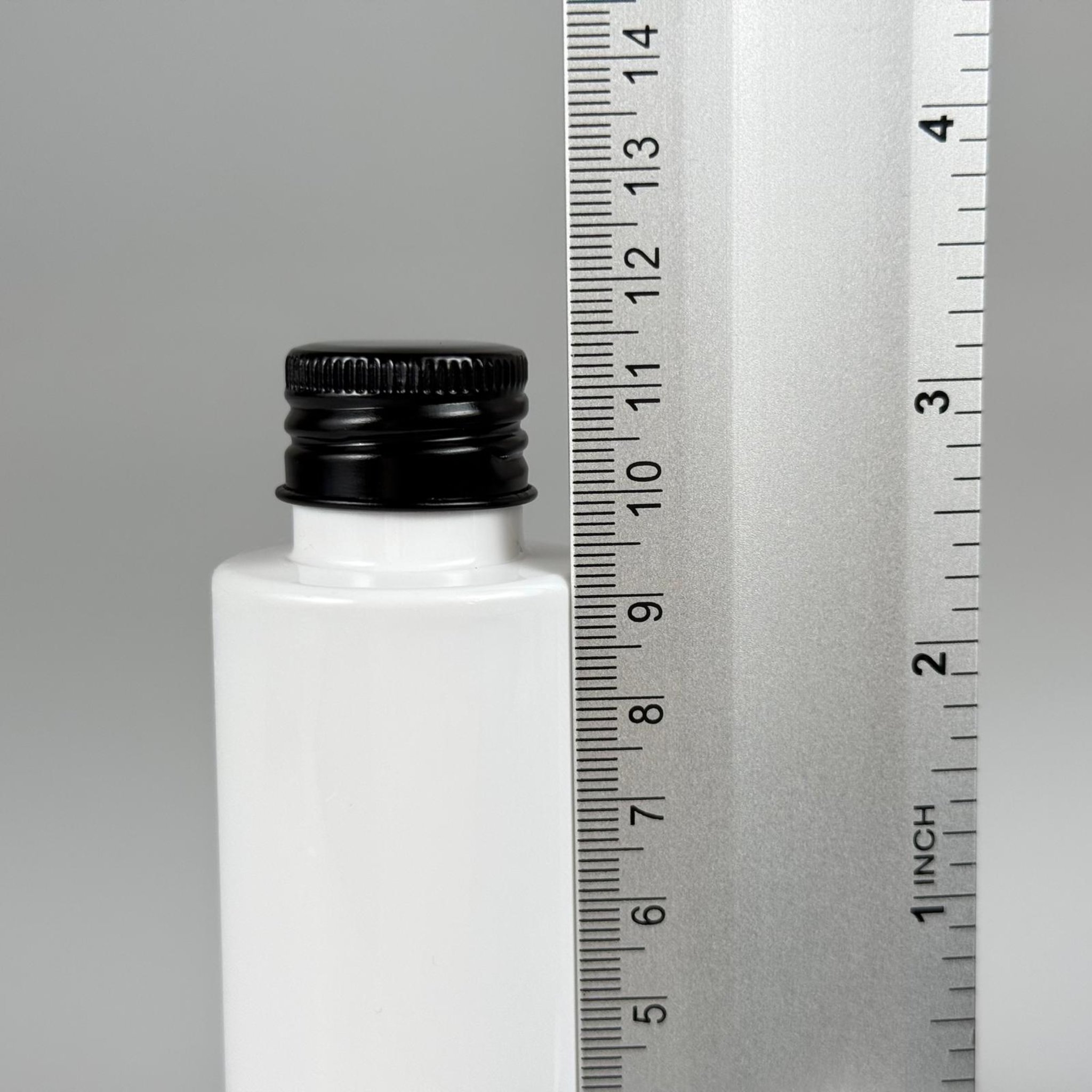 100 CC BEYAZ SİLİNDİR KESKİN KÜT MODEL SERT PET ŞİŞE ( 17 GR - 24 AĞIZ ) + KÖPÜK CONTALI SİYAH METAL ALÜMİNYUM KAPAK + KOLONYA TIPALI TAKIM - 100 ML KAPAKLI BEYAZ PLASTİK ŞİŞELER
