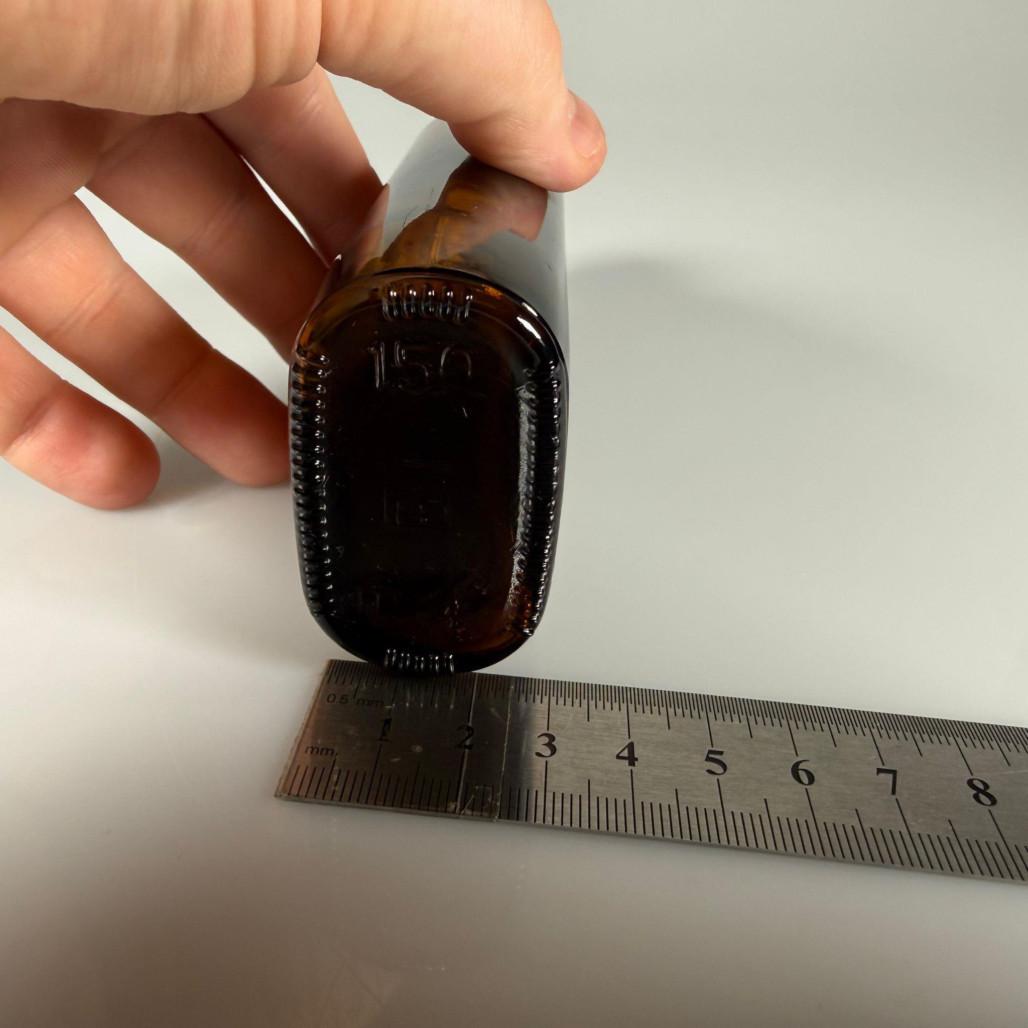 150 ML YASSI DOLUMU KOLAY, GENİŞ AĞIZLI İÇTEN DAMLALIKLI ŞİŞE (28 MM AĞIZ)  - 150 CC BEYAZ CONTALI KAPAKLI İÇTEN DAMLALIKLI CAM ECZA ŞİŞESİ - AMBER KAHVERENGİ