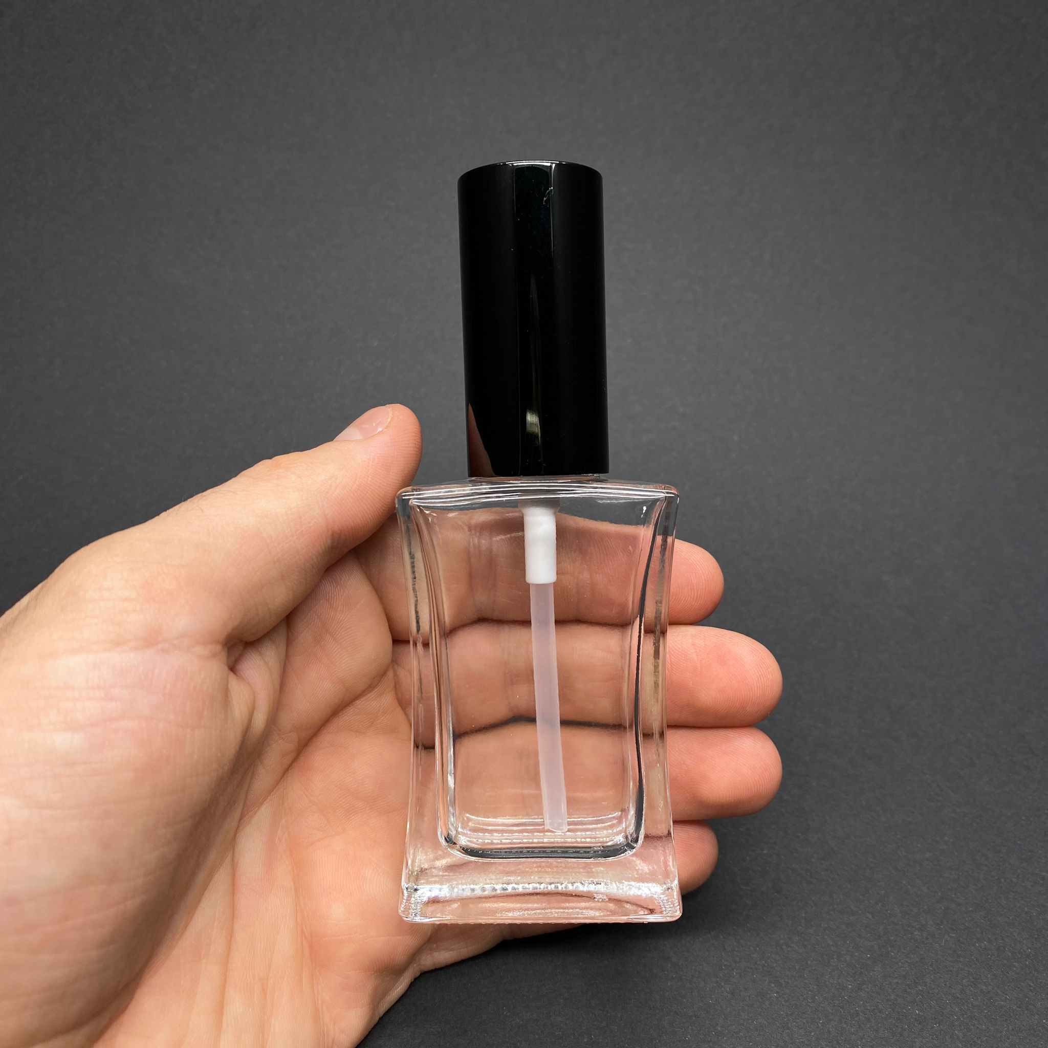 30 CC İNCE BELLİ PARFÜM ŞİŞESİ (DİKDÖRTGEN) LÜKS METALE METAL SİYAH - SPREYLİ - 30 ML BOŞ PARFÜM ŞİŞESİ