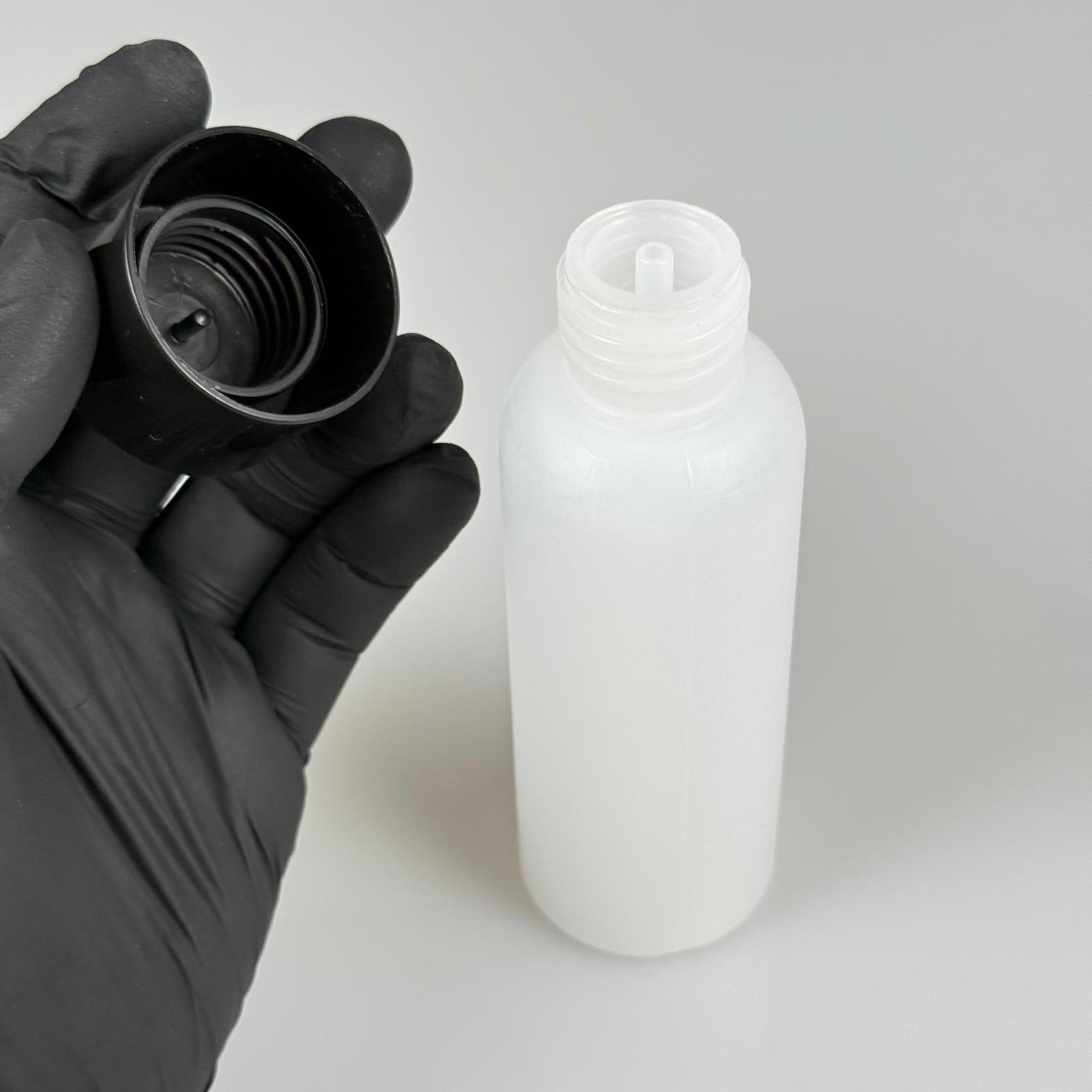 100 CC NATÜREL SERT POLİETİLEN ŞİŞE ( 24 MM ) + SİYAH GENİŞ PLASTİK KAPAKLI + PLASTİK TIPALI - 100 ML SERT POLİETİLEN ASETON ŞİŞESİ