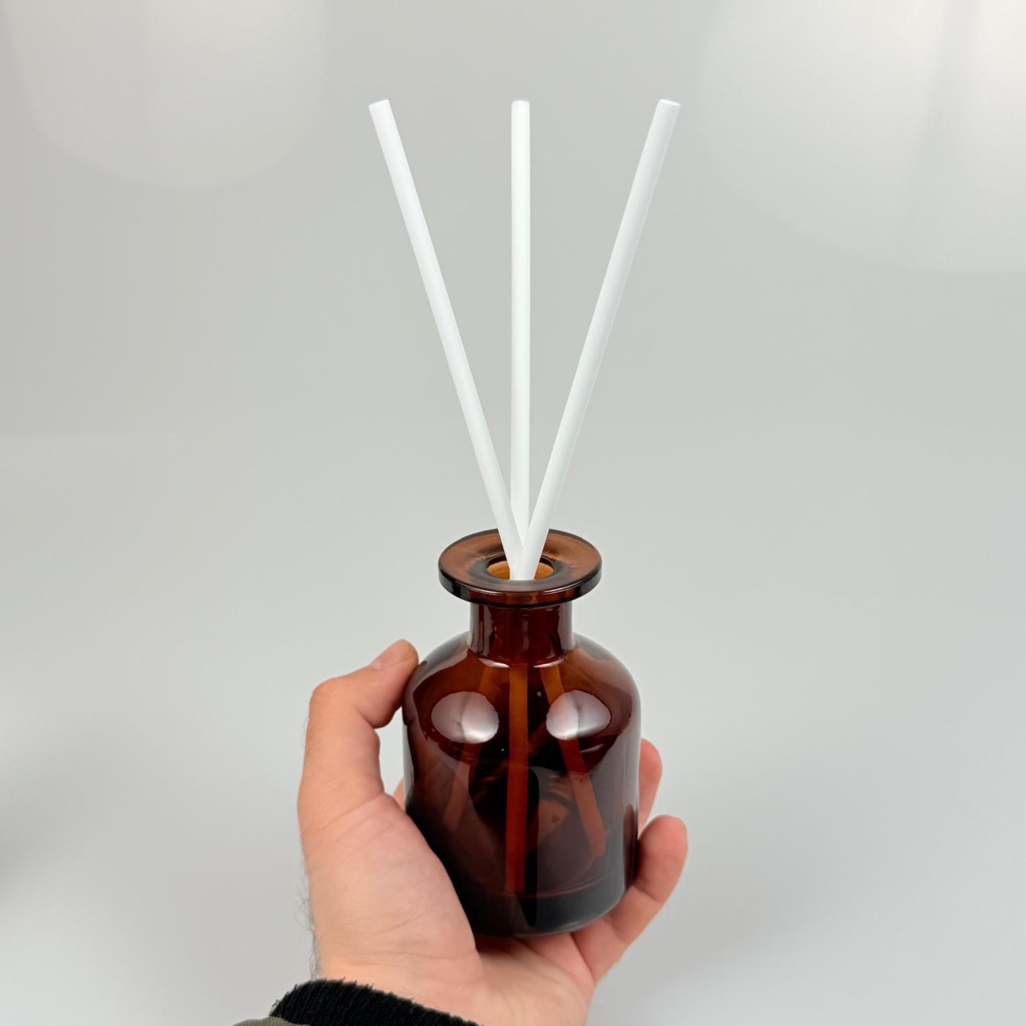150 CC AMBER CAM BAMBU SİLİNDİR ODA KOKUSU ŞİŞESİ - 150 ML DİFFUSER CAM ŞİŞE + GRİ MANTAR TIPA + 3 ADET 21 CM BEYAZ FİBER BAMBU ÇUBUK