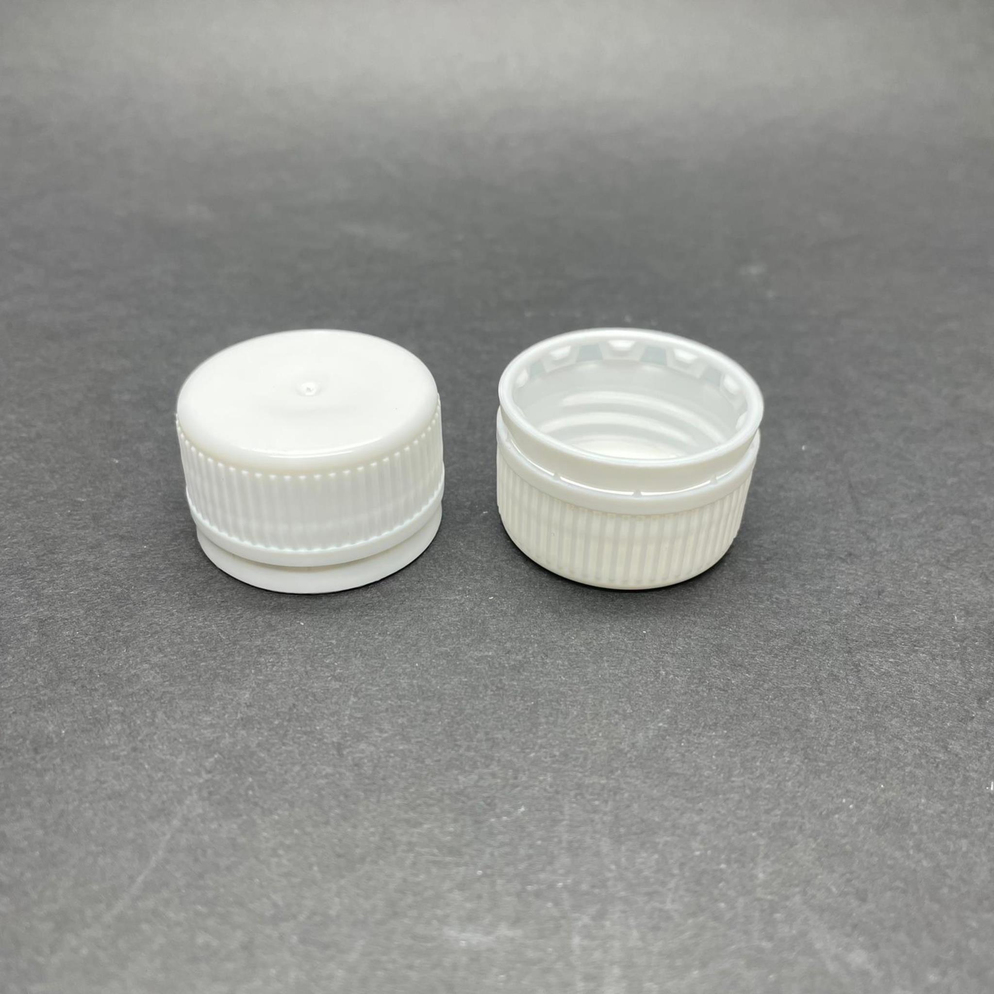 31 MM VİDALI KİLİTLİ PLASTİK KAPAK - KÖPÜK CONTALI - BEYAZ -1 LİTRE KULPLU GALON ŞİŞE, VİDALI AĞIZ DORİKA VE MARASKA ŞİŞE UYUMLU - BERİCAP MARKA YAĞ ŞİŞE KAPAĞI - SK 31.5/21 PVDC  31.5 bantlı contalı
