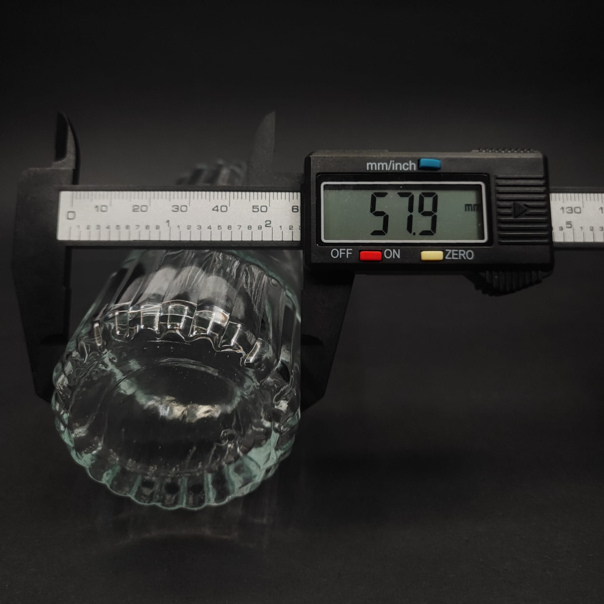 200 CC SİLİNDİR ZÜMRÜT MODEL CAM KOLONYA ŞİŞE - BEYAZ SPREYLİ - 200 ML ZÜMRÜT CAM KOLONYA ŞİŞELERİ