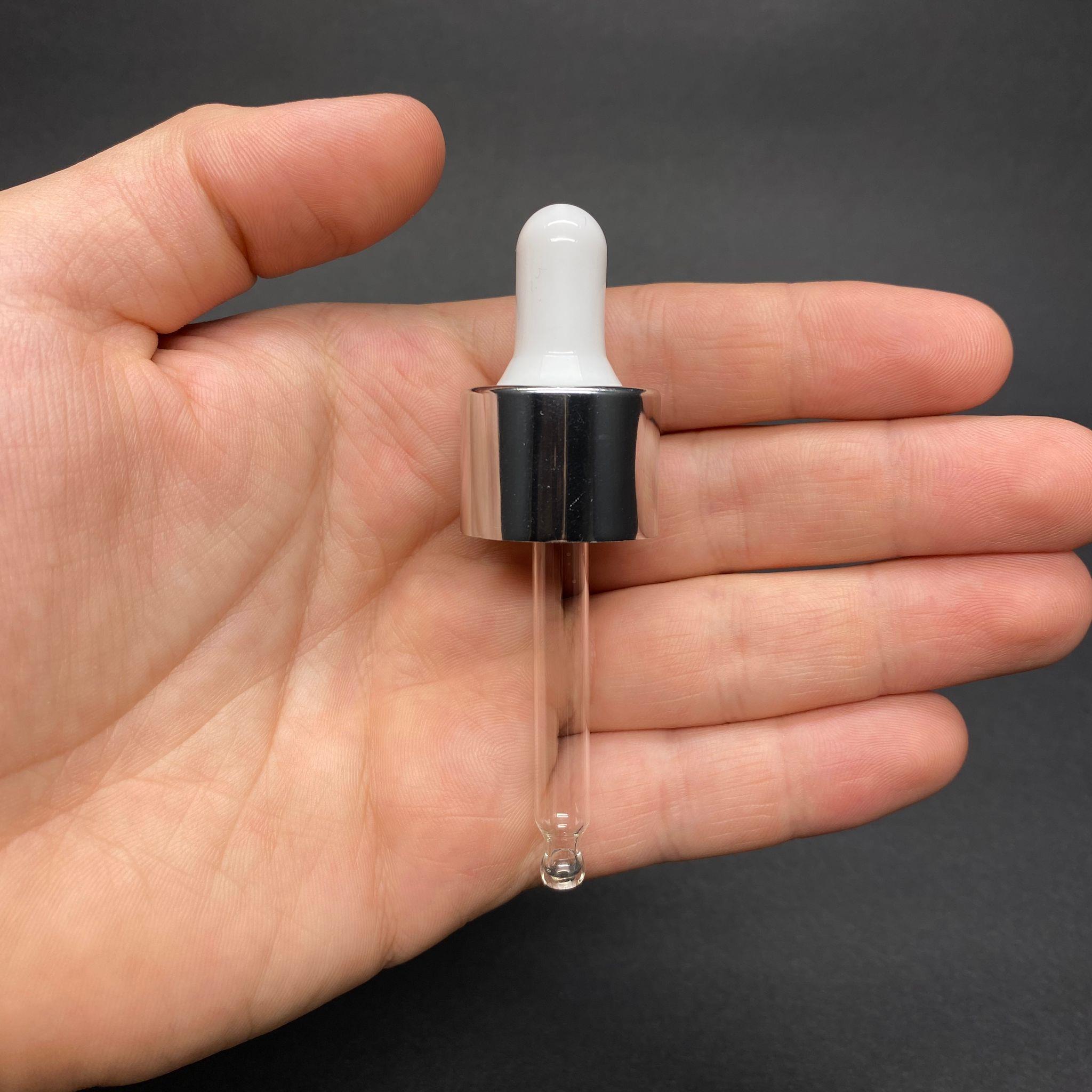 20 MM CAM DAMLALIK TAKIM - BEYAZ EMZİK + DELİKLİ GÜMÜŞ METAL KAPAK (İÇİ KÖPÜK CONTALI) + 65 MM CAM PİPET  - 30 CC OMUZLU SERUM ŞİŞESİ İÇİN