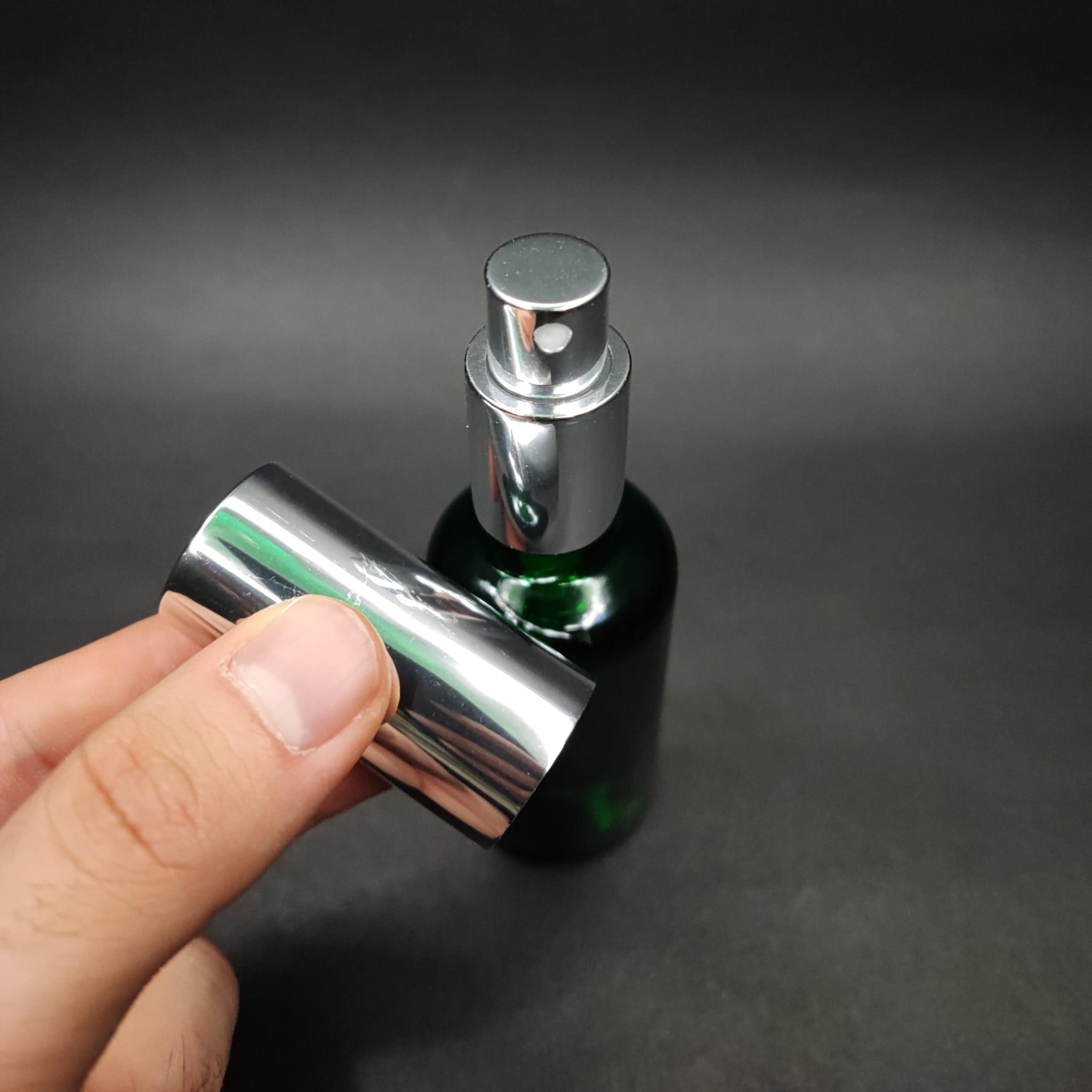 50 ML LÜKS VİDALI VALF ÇEVİRME PARFÜM ŞİŞELERİ - 50 CC YEŞİL CAM ŞİŞE - GÜMÜŞ METAL SPREYLİ KAPAKLI SET