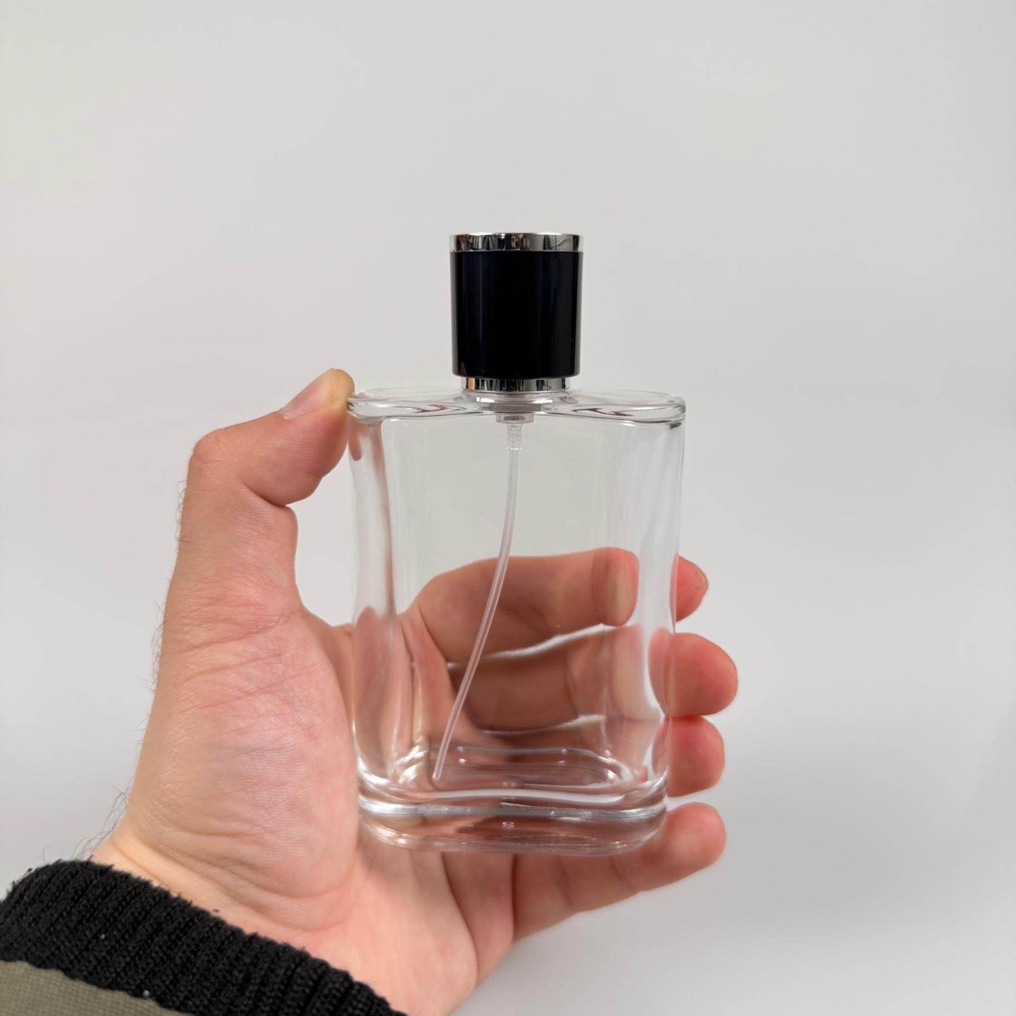 100 ML YASSI MODEL CEO PARFÜM ŞİŞESİ - GOLD METAL SPREYLİ + GÜMÜŞ SİYAH KAPAKLI (AĞIZ 15 MM GEÇME KOLAY KAPAMA)