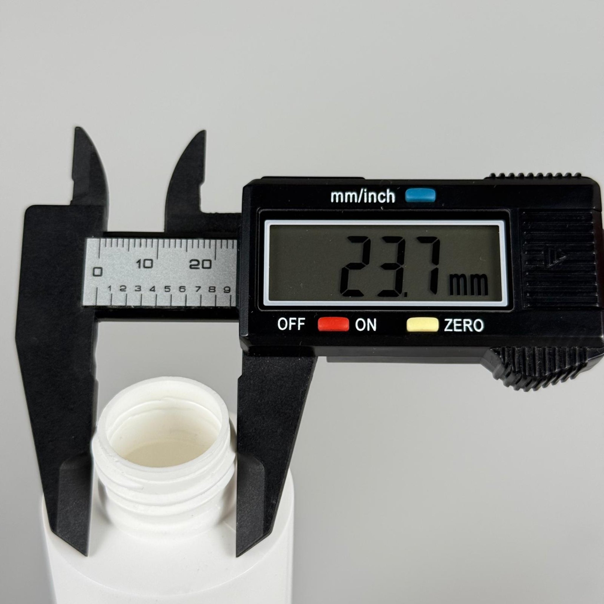 150 CC MAT BEYAZ SERT POLİETİLEN ŞİŞE KAPAKSIZ (24 AĞIZ) - 150 ML BEYAZ PLASTİK ŞİŞE