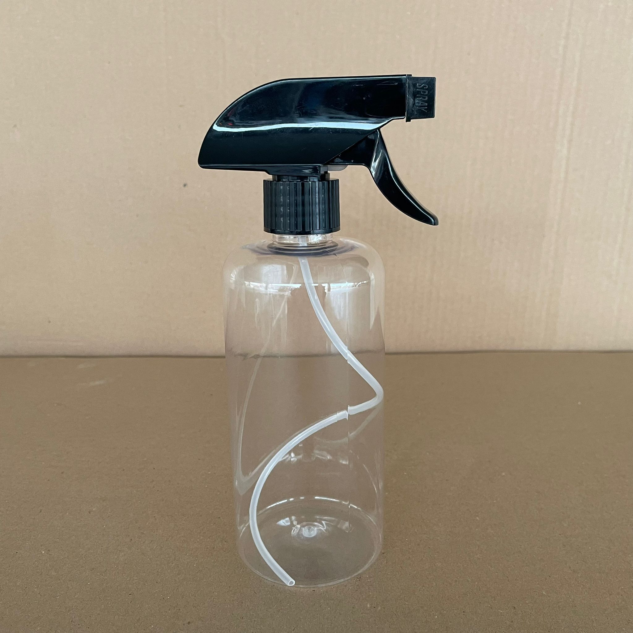 500 CC UZUN SİLİNDİR PET ŞİŞE KALIN (26 GR) - SİYAH TETİK TRİGER SPREYLİ - 28 AĞIZ - 500 ML PET ŞİŞE