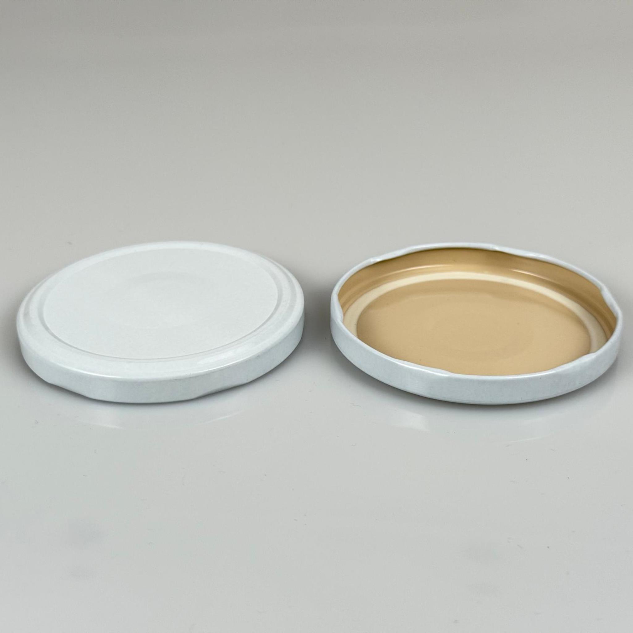82 MM TWİST-OFF BEYAZ DÜĞMELİ (MC082RSB469) RP045 - SİLGAN - EMNİYET DÜĞMELİ - TİKTAK KAPAK - BUTONLU KAPAK