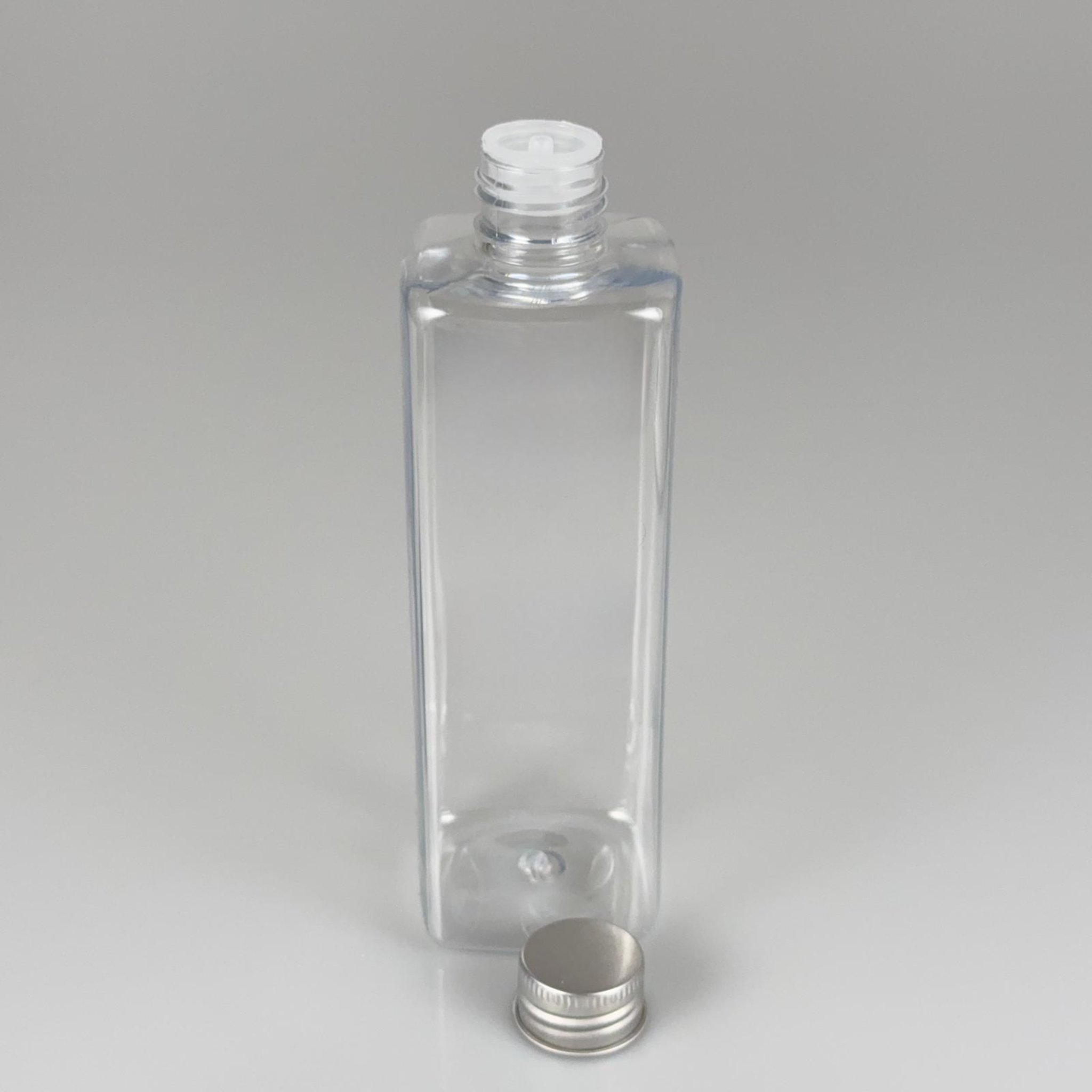 300 CC KARE PET ŞİŞE (31 GR - 24 AĞIZ) + KÖPÜK CONTALI GÜMÜŞ METAL ALÜMİNYUM KAPAK + KOLONYA TIPALI TAKIM - 300 ML KAPAKLI PLASTİK ŞİŞELER