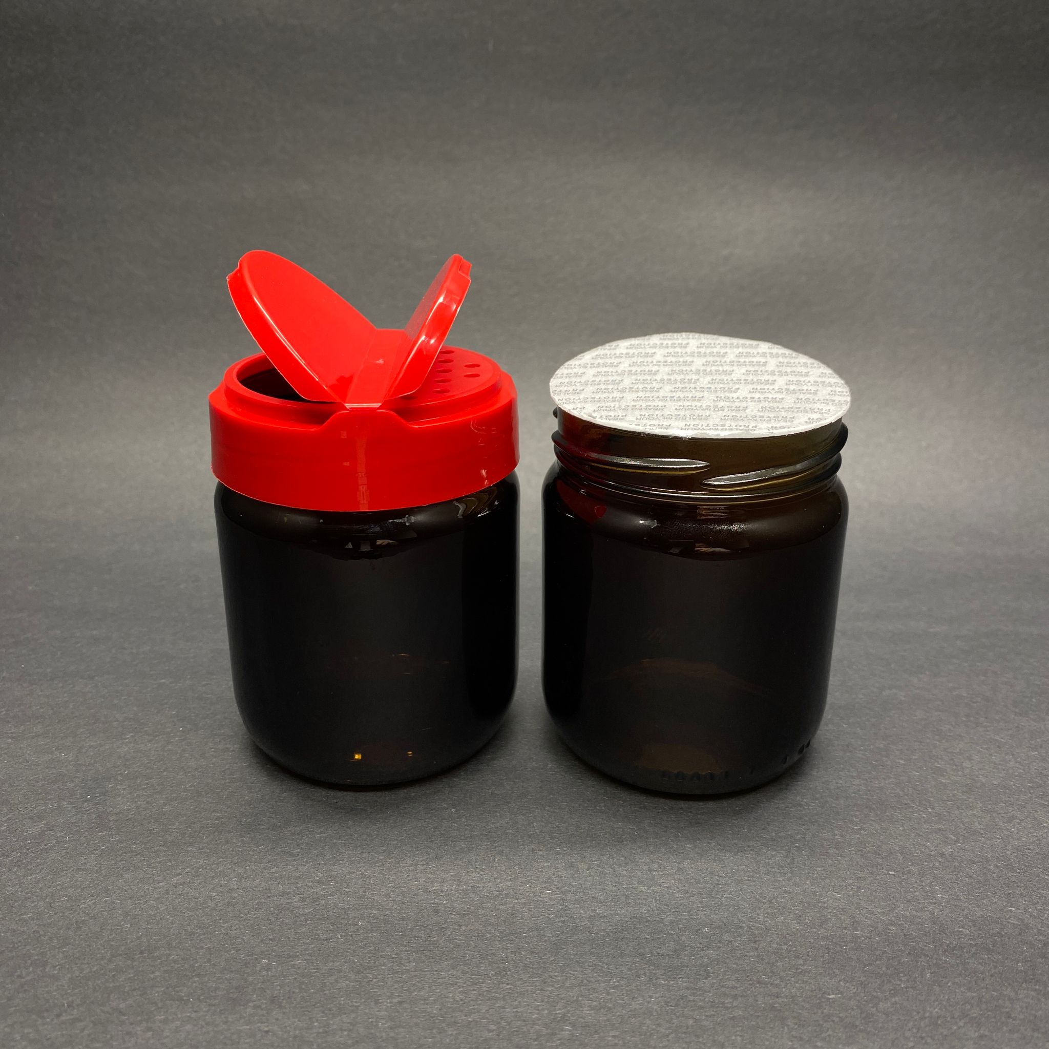 210 CC AMBER CAM BAHARAT KAVANOZU - KIRMIZI FLİPTOP BAHARAT KAPAKLI + SIZDIRMAZ KENDİNDEN YAPIŞKANLI KÖPÜK CONTALI -  toz kavanozu , baharat ambalajı , boş pudra şişesi . tuzluk , baharat düzenleyici set için kavanoz