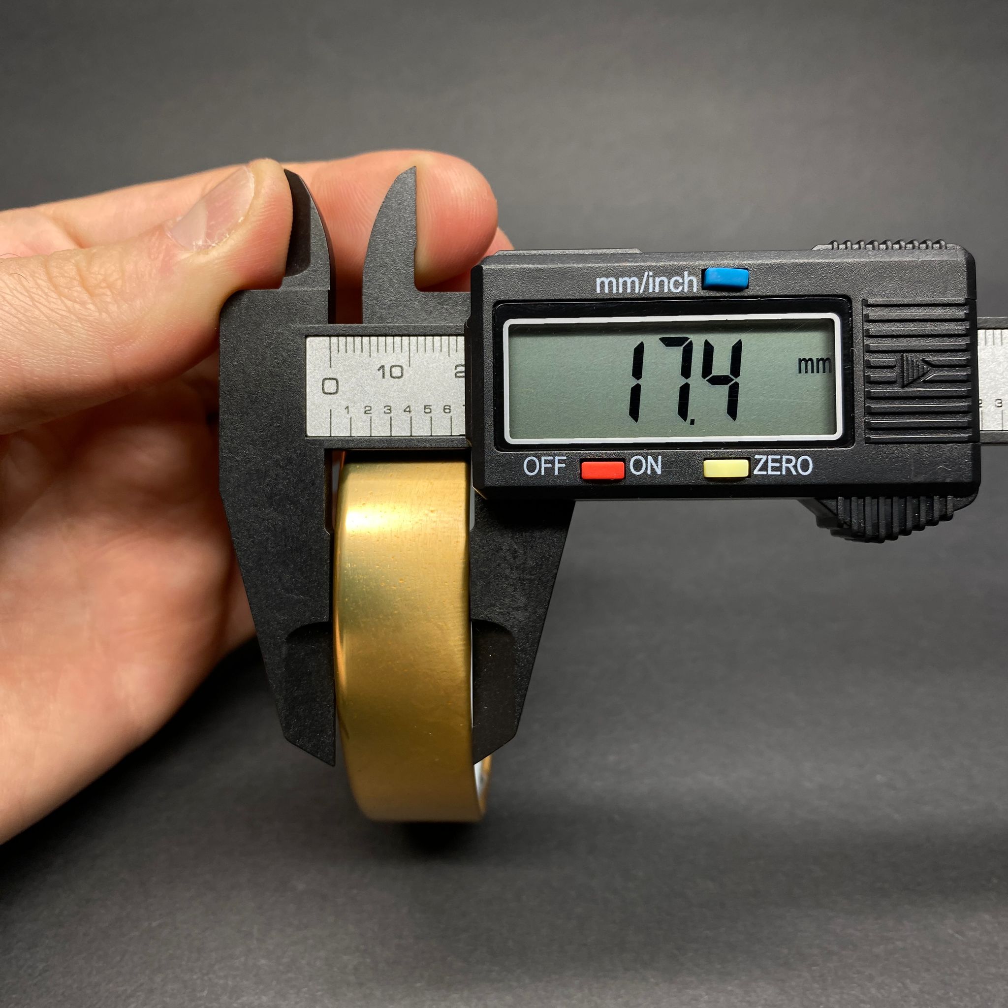 70 MM TWİST-OFF DERİN GOLD METAL KAPAK