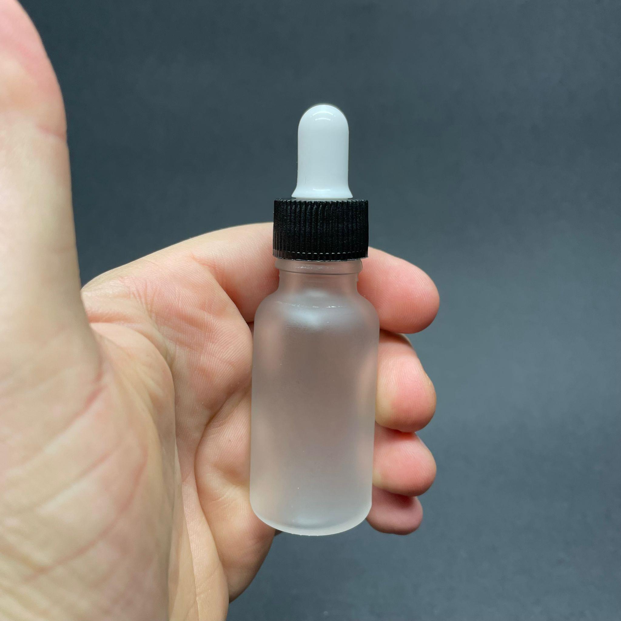 20 CC BUZLU CAM DAMLALIKLI ŞİŞE - BEYAZ EMZİK - SİYAH PLASTİK KAPAK - 20 ML BUZLU CAM DAMLALIKLI ŞİŞE - SERUM ŞİŞESİ DAMLALIKLI - BOŞ SERUM ŞİŞESİ - TOPTAN DAMLALIKLI ŞİŞE