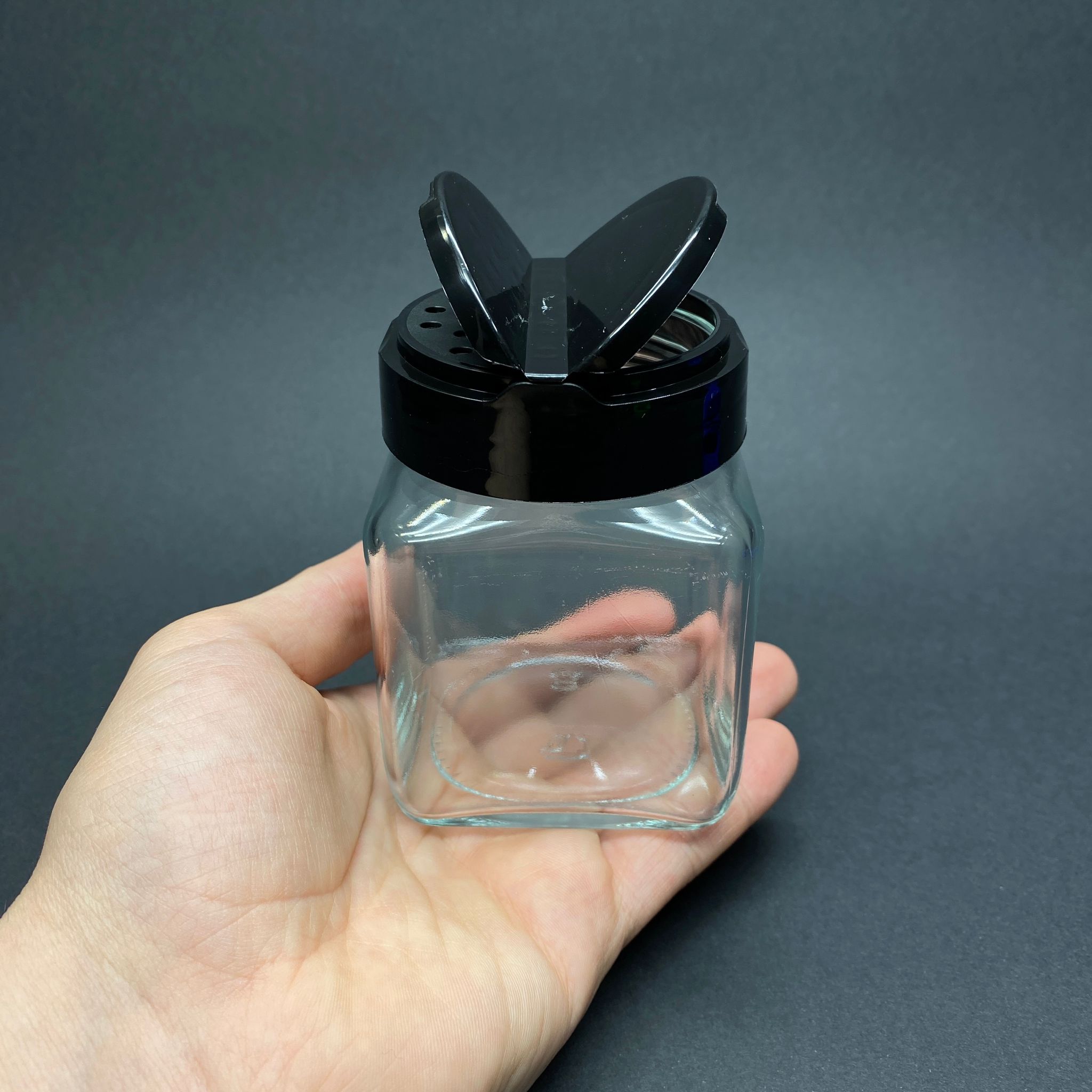 250 CC KARE CAM BAHARATLIK KAVANOZ - 250 ML KÖŞELİ BAHARAT KAVANOZU - SİYAH AÇILIR KAPANIR KAPAKLI
