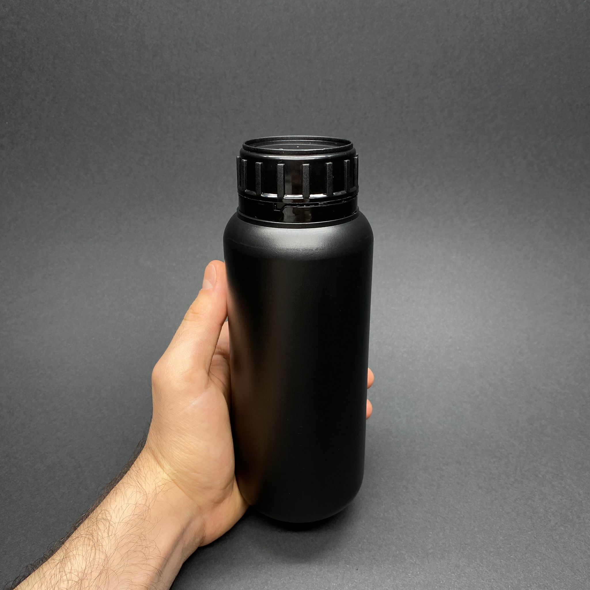 500 CC TARIM ŞİŞESİ - SİYAH - KÖPÜK CONTALI SİYAH KİLİTLİ KAPAKLI - 500 ML GENİŞ AĞIZLI KALIN POLİETİEN ŞİŞE - ZİRAİ İLAÇ ŞİŞESİ