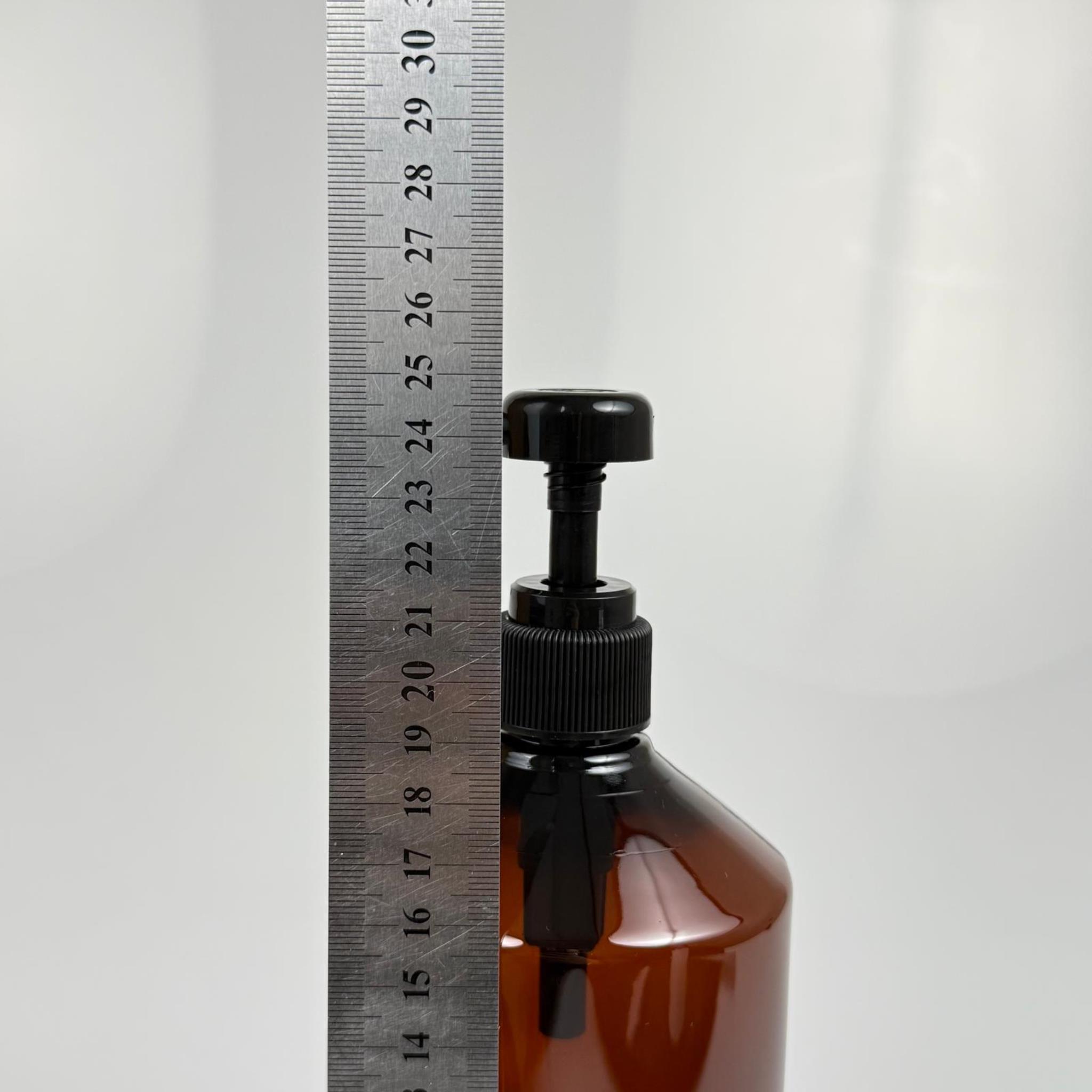1000 CC AMBER KAHVERENGİ PET KÜT MODEL ŞİŞE - SİYAH DOZAJ POMPALI (HER BASMADA 4 CC SIVI ATAR)  - 1000 ML POMPALI ŞİŞE - ŞURUP, ŞAMPUAN, KREM GİBİ YOĞUN KIVAMLI SIVILARDA KULLANILIR