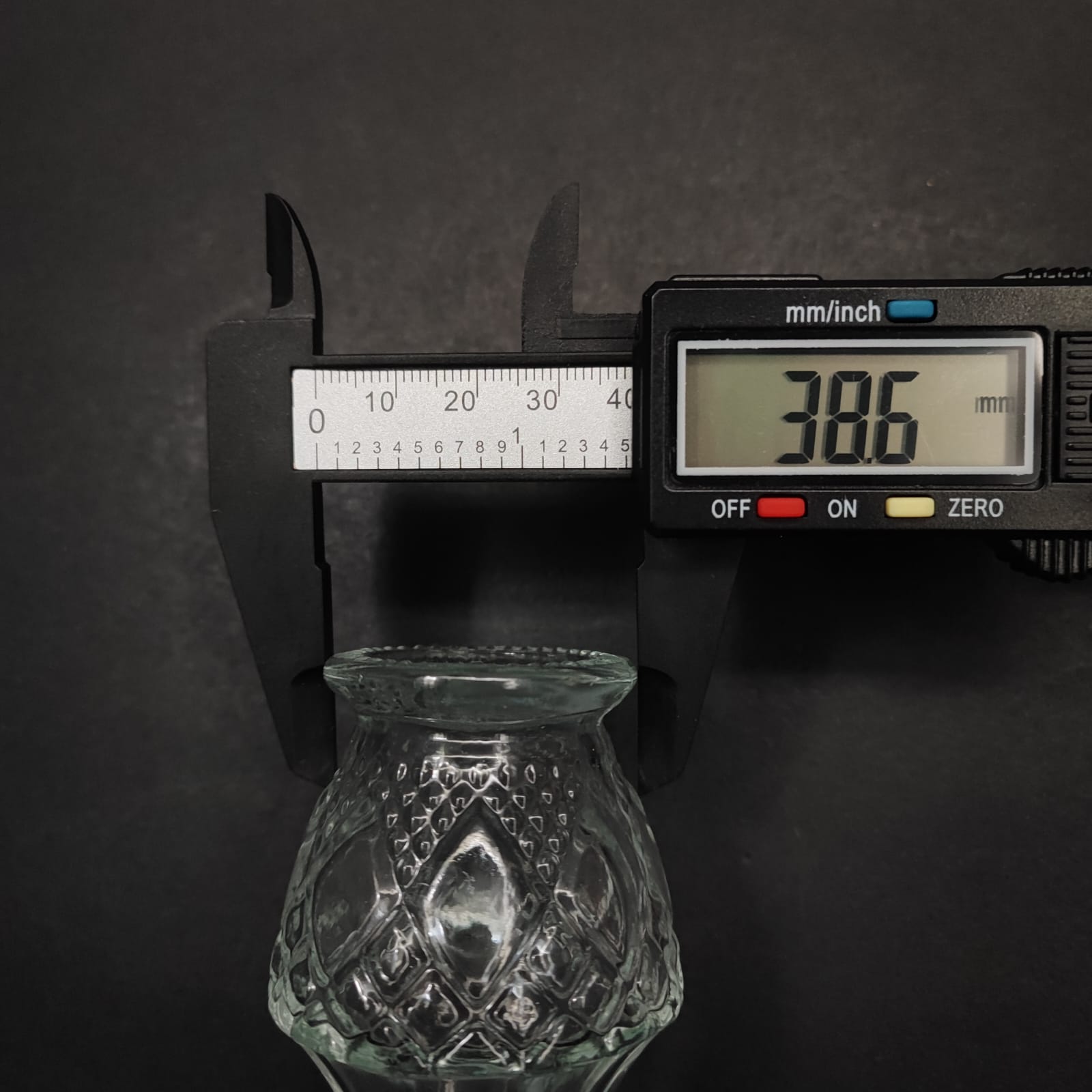 50 CC LÜKS CAM ŞİŞE - CAM KAPAKLI - OVAL - DÜĞÜN, NİŞAN, SÖZ, KINA, CENAZE, PROMOSYON İÇİN HEDİYELİK LÜX KOLONYA ŞİŞELERİ