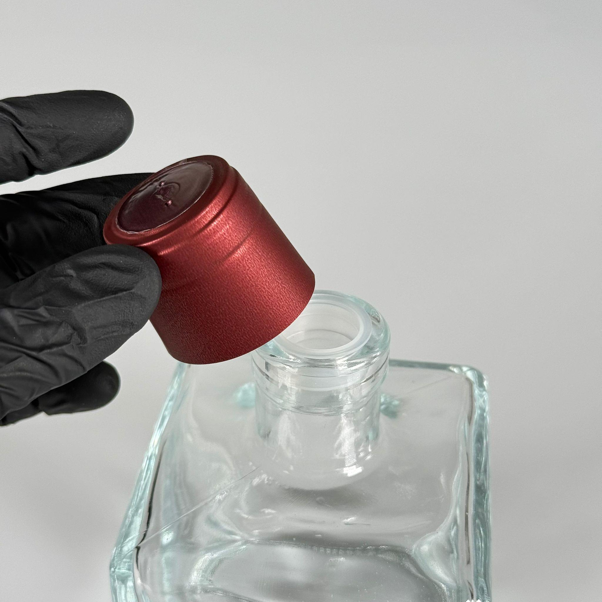 500 CC LÜX CAM ŞİŞE - KARE - 500 ML BÜYÜK BOY DİFFUSER ŞİŞE - PLASTİK TIPA + ISIYLA YAPIŞAN BORDO KAPŞON TAKIM