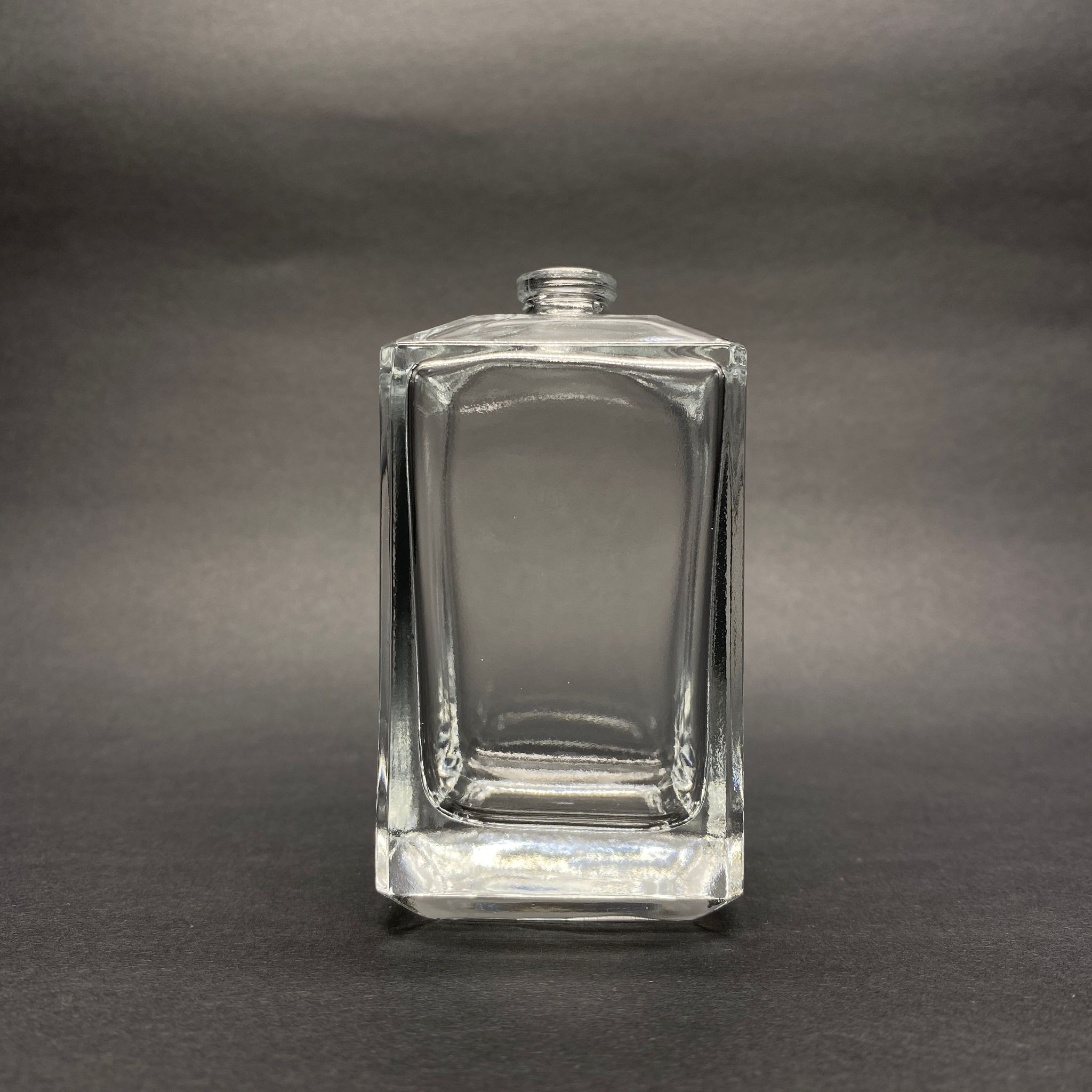 100 ML KÖŞELİ KONİK MODEL PRİZMA PARFÜM ŞİŞESİ - KAPAKSIZ (AĞIZ 15 MM GEÇME KOLAY KAPAMA)