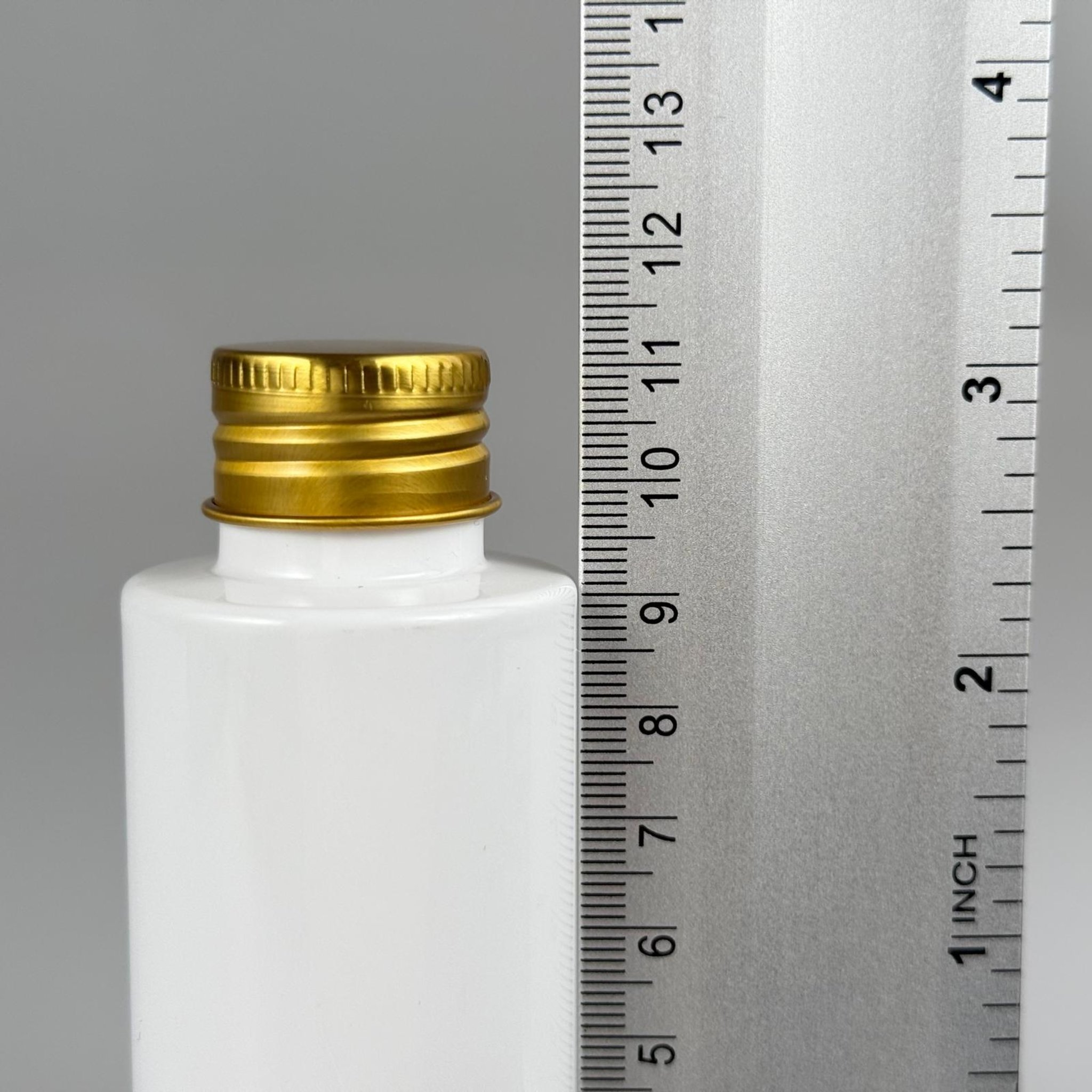 100 CC BEYAZ SİLİNDİR KESKİN KÜT MODEL SERT PET ŞİŞE ( 17 GR - 24 AĞIZ ) + KÖPÜK CONTALI GOLD METAL ALÜMİNYUM KAPAK TAKIM - 100 ML KAPAKLI BEYAZ PLASTİK ŞİŞELER