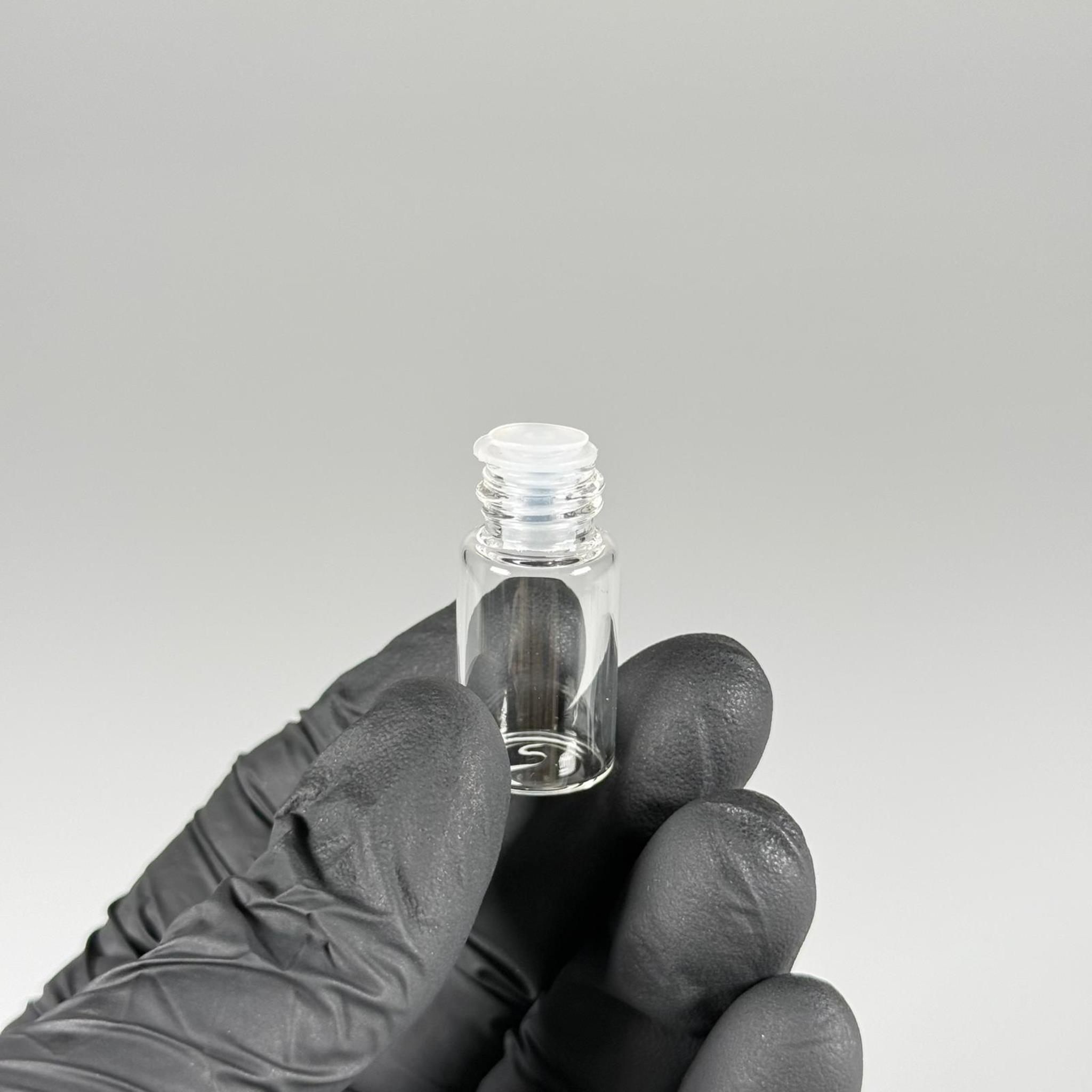 3 CC ŞEFFAF İNCE CAM ŞİŞE - SİYAH KAPAKLI + İÇTEN DAMLALIKLI - 3 ML CAM ŞİŞE