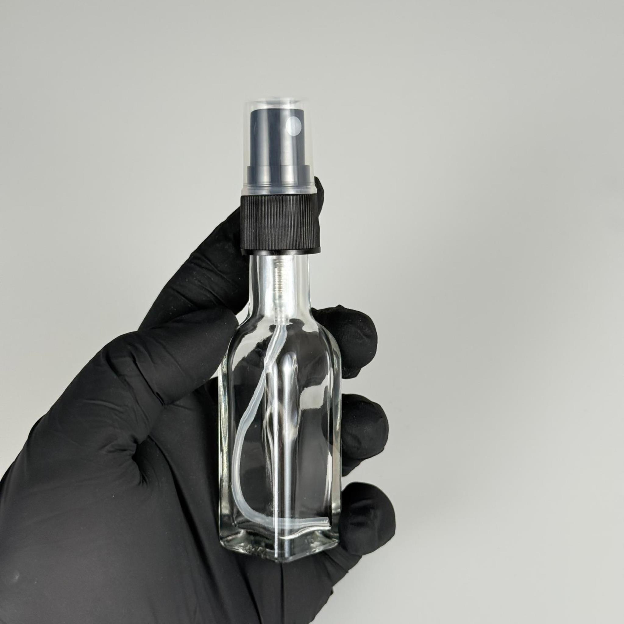 20 CC MARASKA KÖŞELİ SPREYLİ CAM ŞİŞE  - 20 ml kare cam şişe siyah fısfıslı