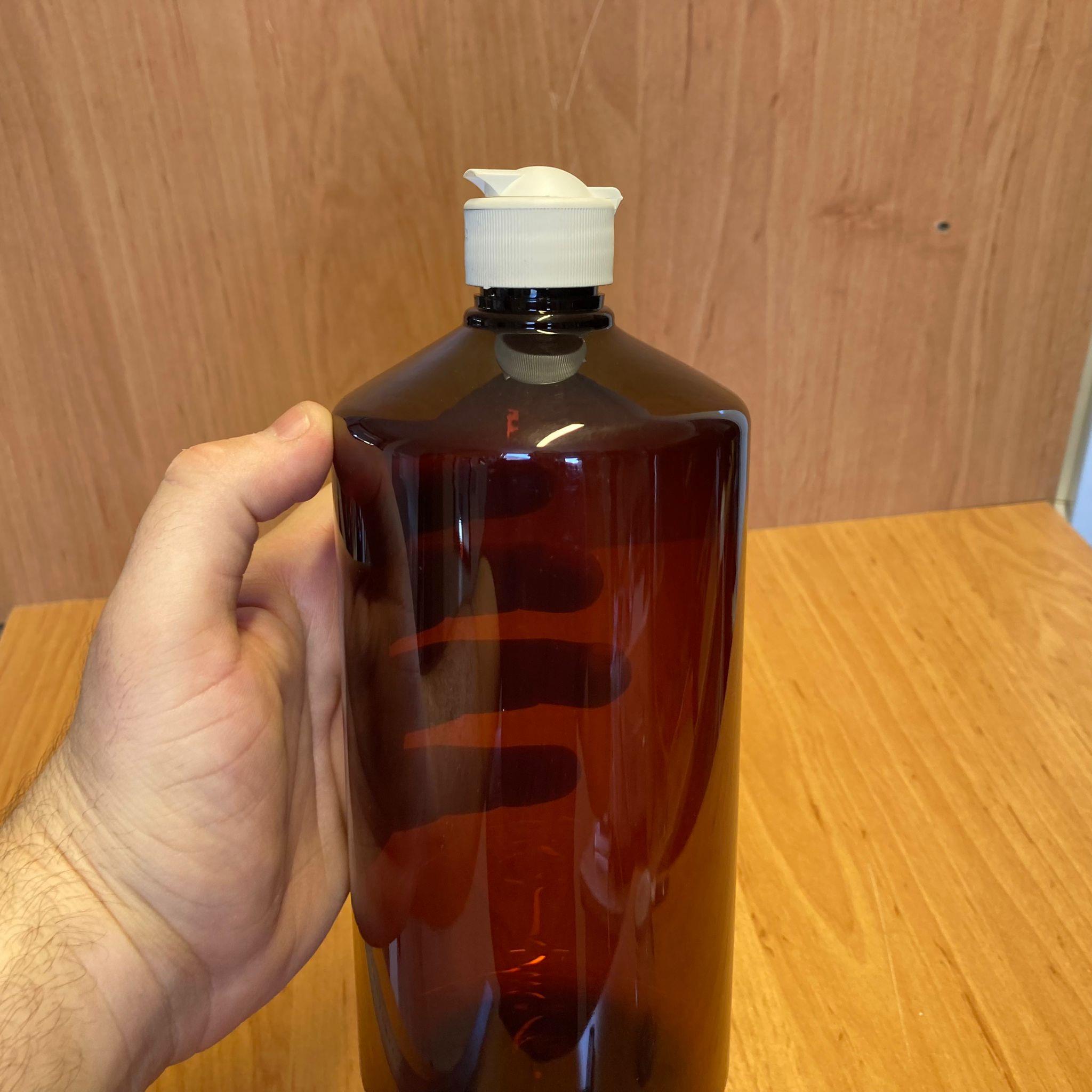 1000 CC AMBER PLASTİK ŞİŞE - BEYAZ AKITICILI FLİPTOP KAPAKLI - 1000 ML KAHVERENGİ BOŞ PLASTİK ŞİŞE - AÇILIR KAPANIR KAPAKLI - KALIN (45 GR)