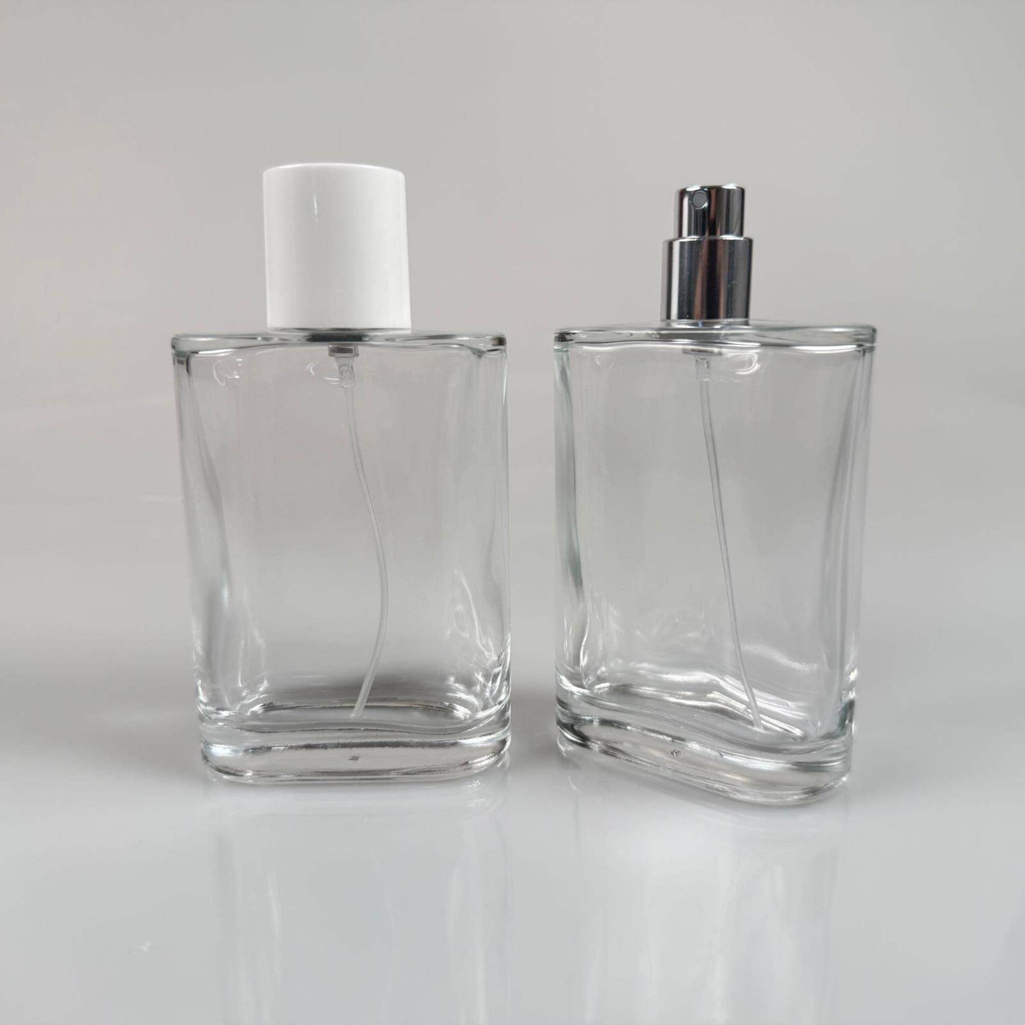 100 ML YASSI MODEL CEO PARFÜM ŞİŞESİ - GÜMÜŞ METAL SPREYLİ + BEYAZ KAPAKLI (AĞIZ 15 MM GEÇME KOLAY KAPAMA)