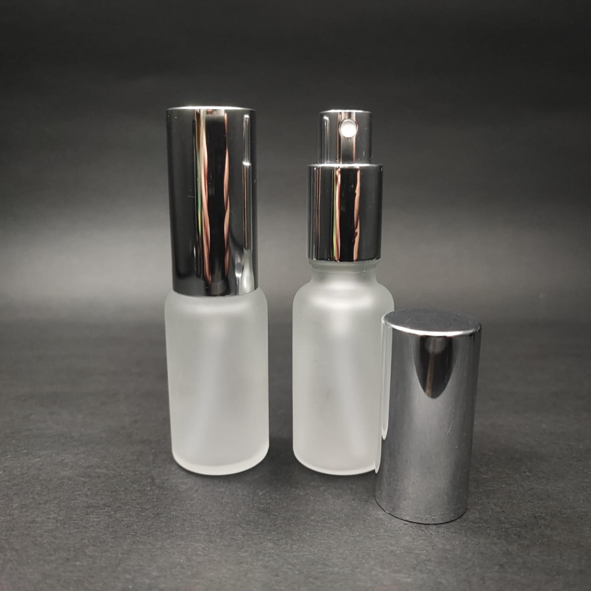 20 ML LÜKS VİDALI VALF ÇEVİRME PARFÜM ŞİŞELERİ - 20 CC BUZLU CAM ŞİŞE - GÜMÜŞ METAL SPREYLİ KAPAKLI SET