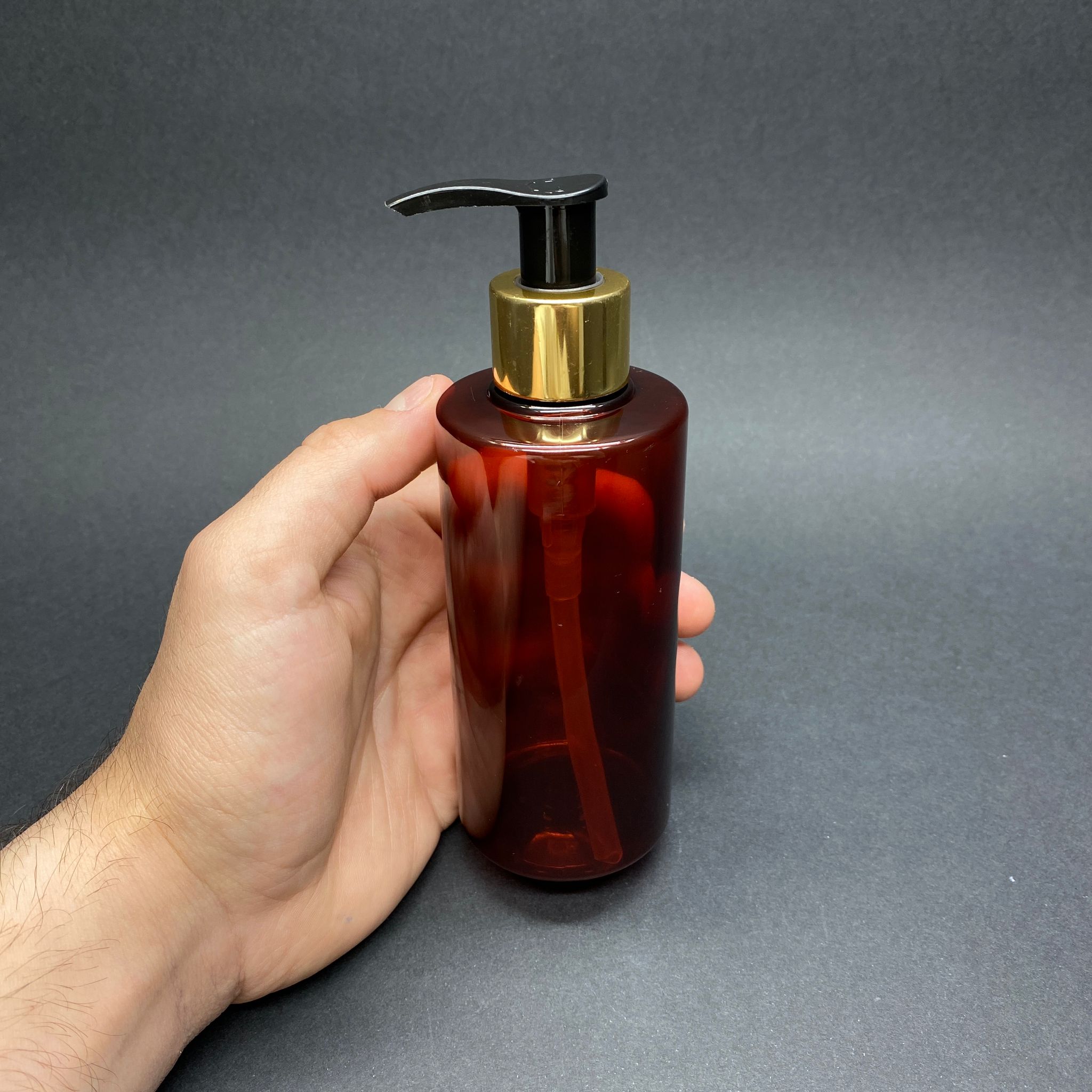 200 CC SİLİNDİR KESKİN KÜT MODEL SERT (25 GR) PET ŞİŞE - GOLD SABUN POMPALI - AĞIZ ÇAPI 24 MM - AMBER