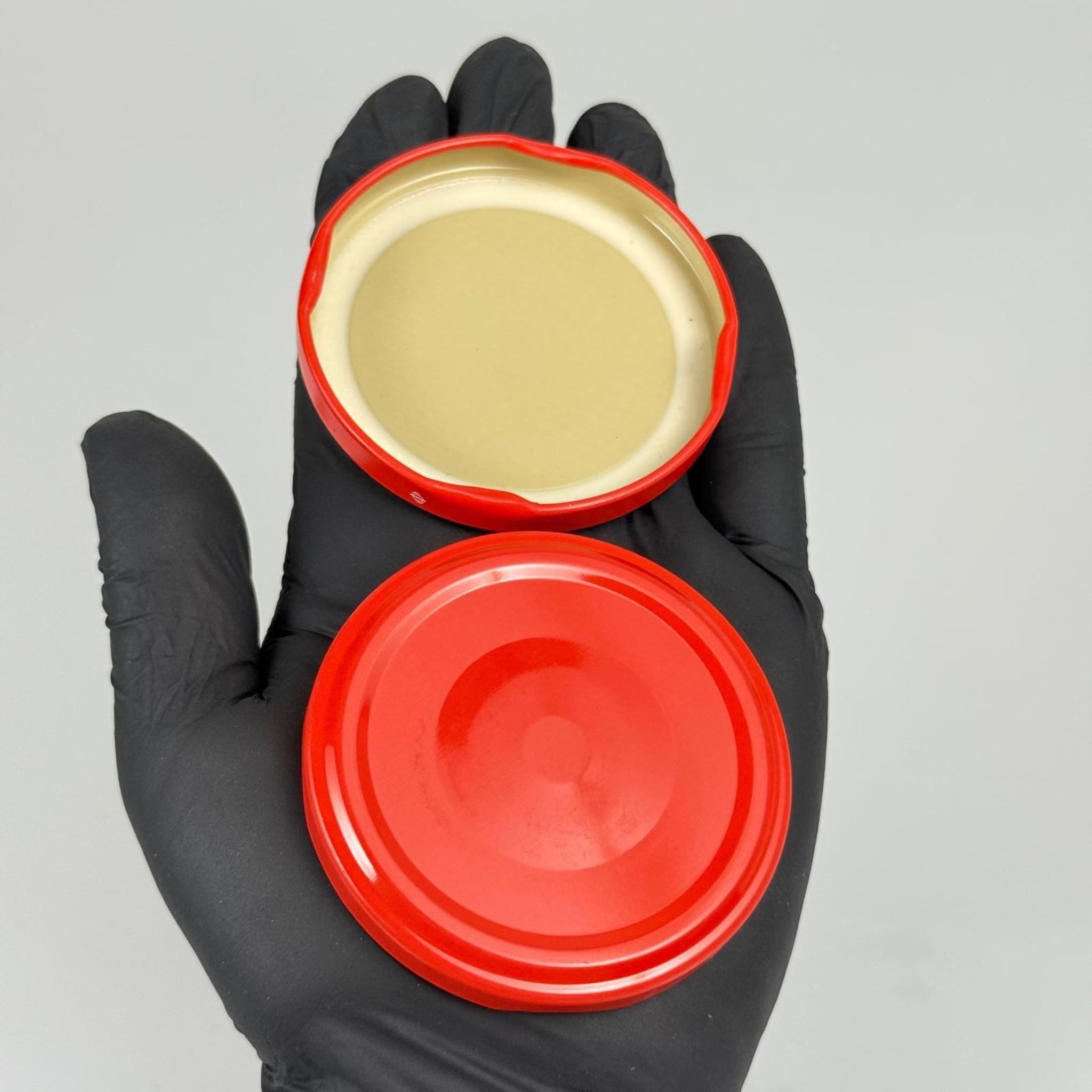 63 MM TWİST-OFF KIRMIZI DÜĞMELİ (MC063RSB038) - ROJO KIRMIZI SİLGAN MARKA - EMNİYET DÜĞMELİ - TİKTAK KAPAK - BUTONLU METAL KAVANOZ KAPAĞI