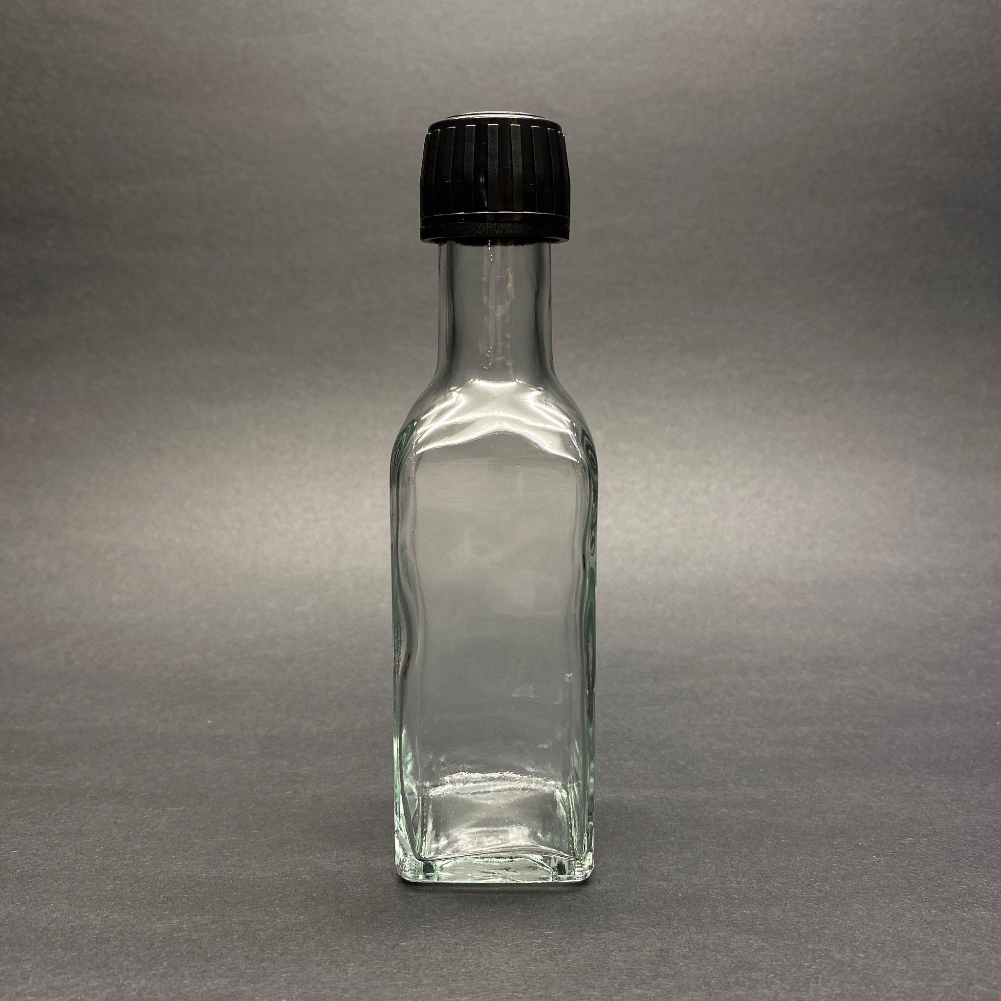 100 CC KÖŞELİ MARASKA CAM ŞİŞE - SİYAH KİLİTLİ KAPAKLI (AĞIZ ÇAPI 25 MM) - 100 ML ŞEFFAF CAM KARE ŞİŞE