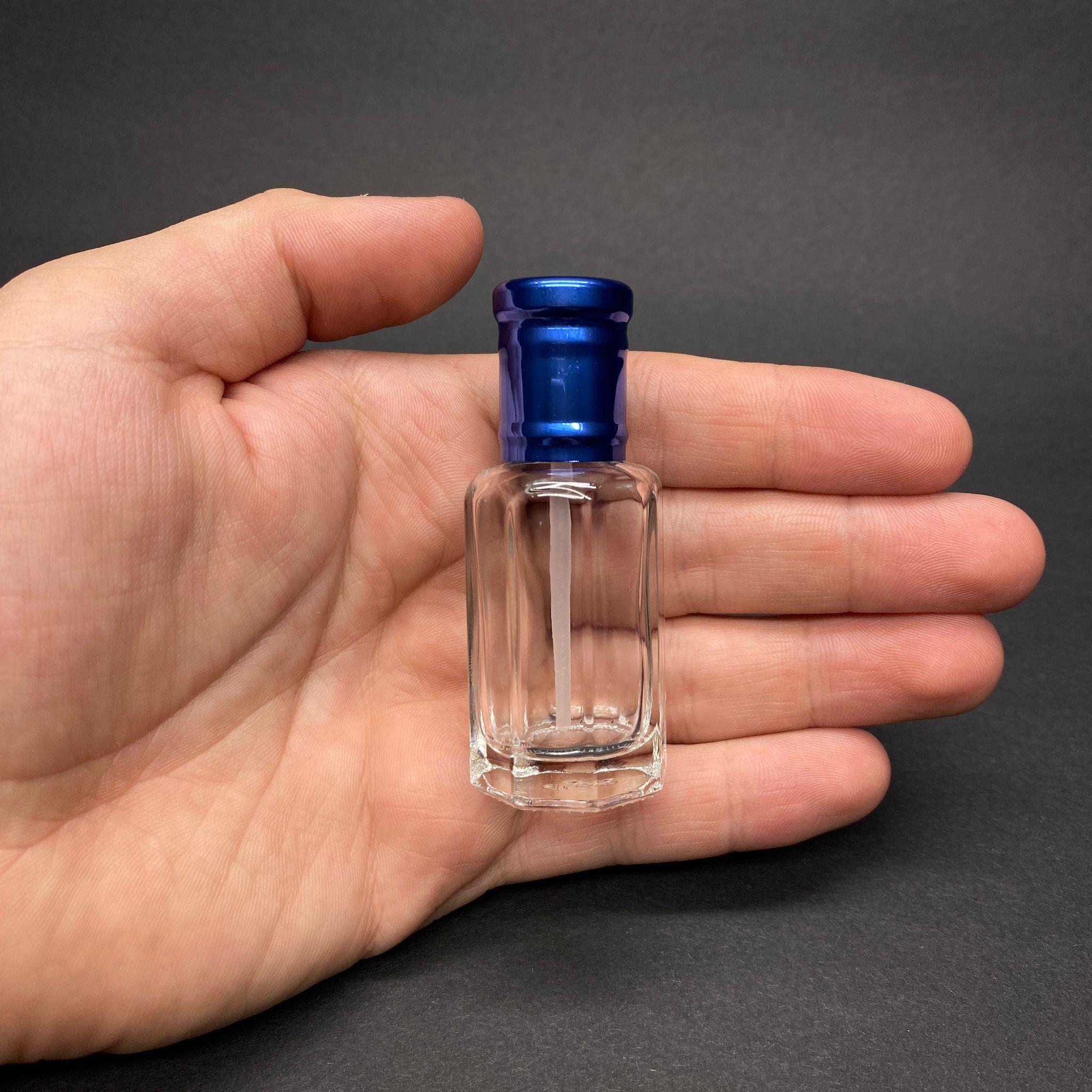 12 CC ÇUBUKLU ESANS ŞİŞESİ -  HACI MİSİ , AROMATİK YAĞ , KOKU , PARFÜM İÇİN SÜRÜLEBİLİR 12 ML CAM ŞİŞE - MAVİ KAPAKLI
