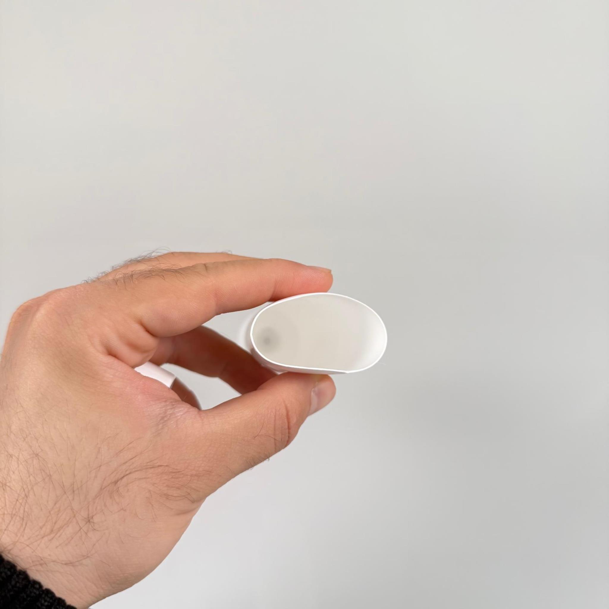 KOZMETİK İÇİN BEYAZ BOŞ KREM (AĞZI FOLYOLU) TÜPÜ KAPAKLI - 100 ML - MERHEM TÜPÜ - LİPGLOSS TÜP - DUDAK PARLATICISI TÜPÜ - BAL DOLUMU İÇİN PLASTİK TÜP  - DÜZ - ALTI AÇIK ELLE KAPANMAZ ISITICI GEREKİR