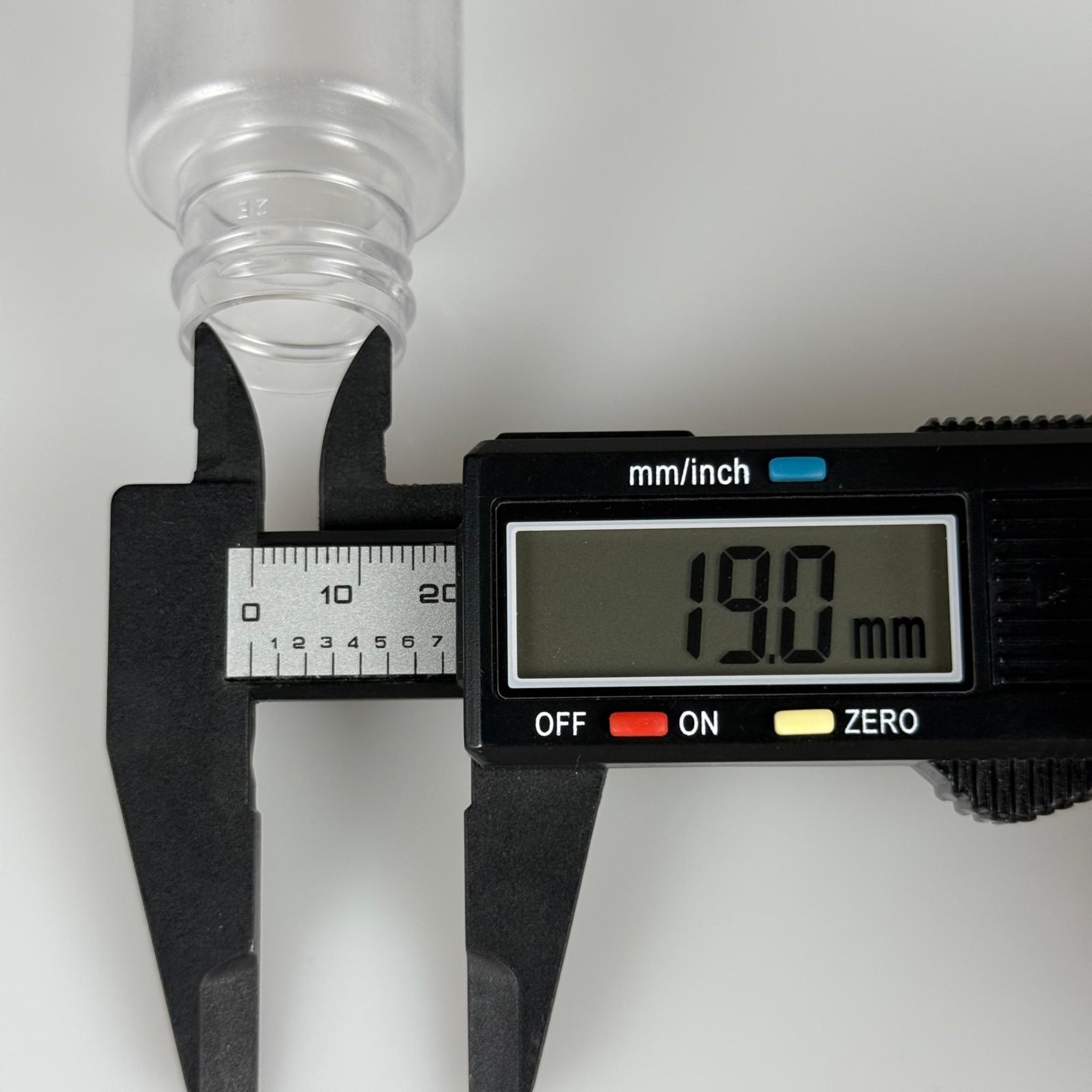 100 CC UZUN SİLİNDİR BUĞULU PET ŞİŞE (24 GR) - 24 MM AĞIZ KAPAKSIZ - 100 ML BİBERİYE SUYU, LAVANTA YAĞI, SAÇ SERUM, TONİK VB İÇİN PLASTİK KOZMETİK AMBALAJLARI