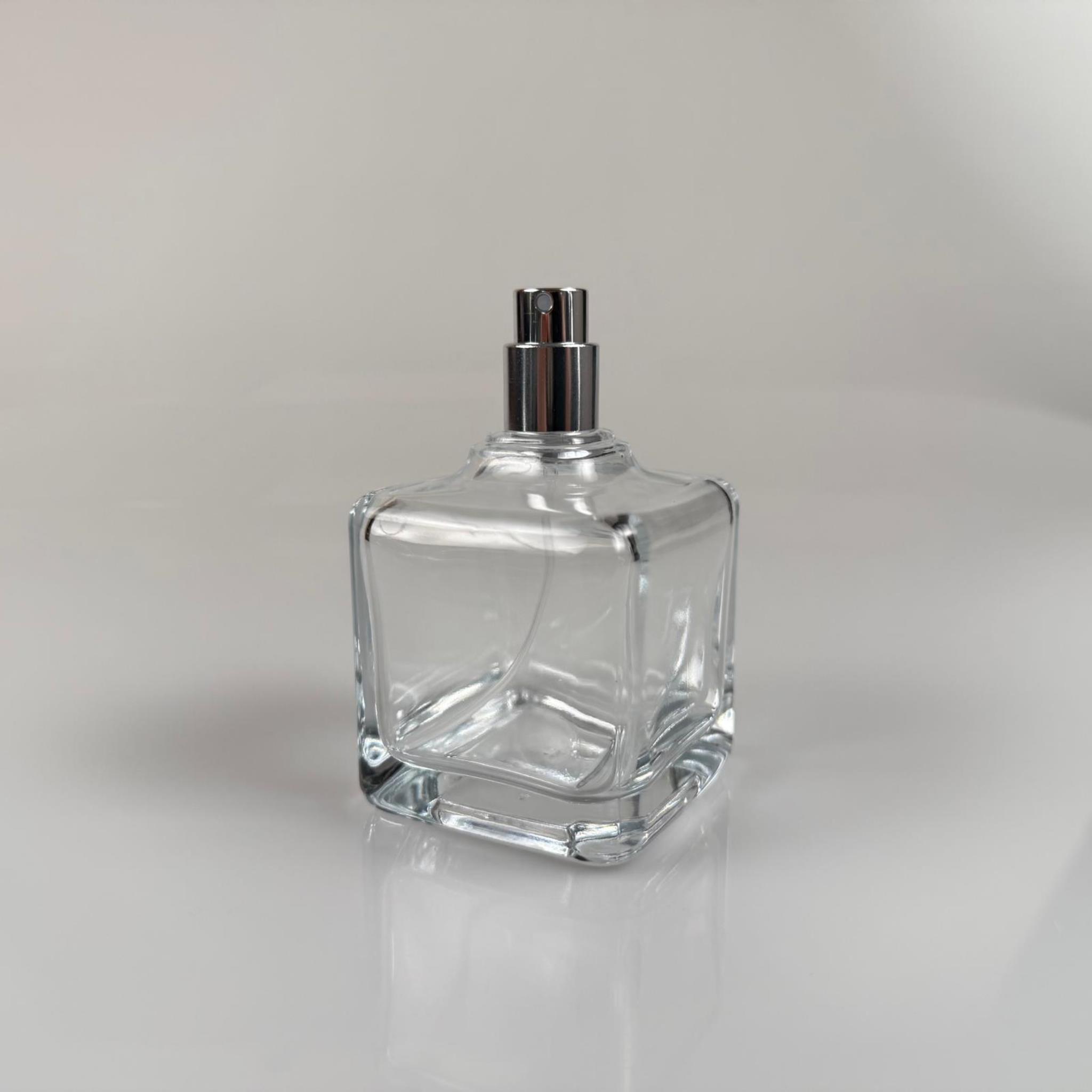 100 ML KARE MODEL LURA PARFÜM ŞİŞESİ - GÜMÜŞ METAL SPREYLİ (AĞIZ 15 MM GEÇME KOLAY KAPAMA)