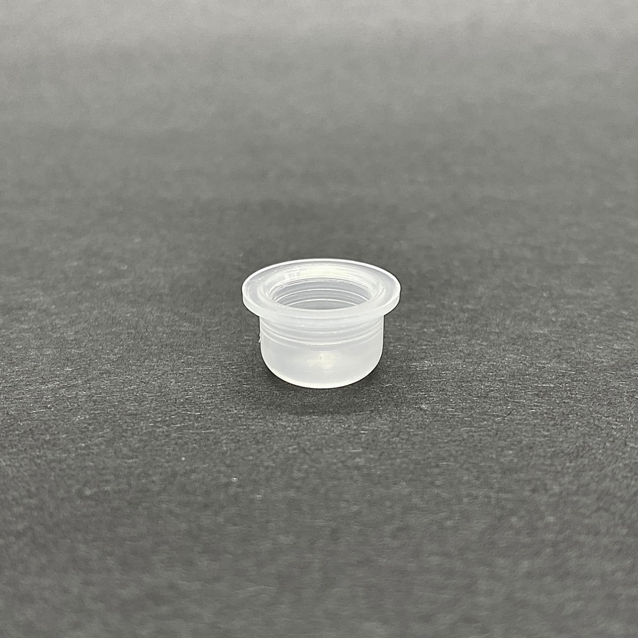 10,7 MM PLASTİK TIPA - KÖR TAPA - 18 MM AĞIZ CAM ŞİŞELERE UYAR