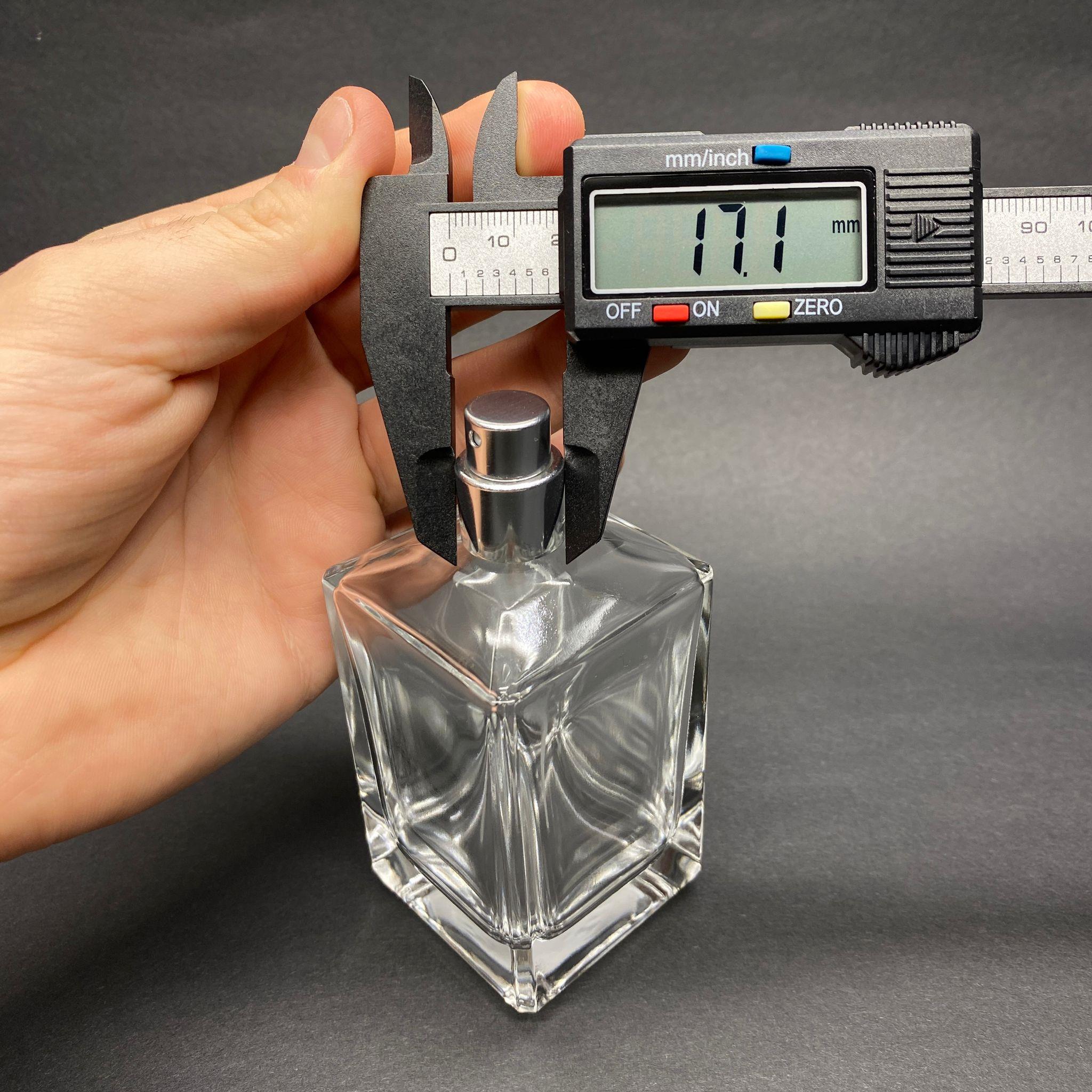 100 ML KÖŞELİ KONİK MODEL PRİZMA PARFÜM ŞİŞESİ - GÜMÜŞ METAL SPREYLİ (AĞIZ 15 MM GEÇME KOLAY KAPAMA)