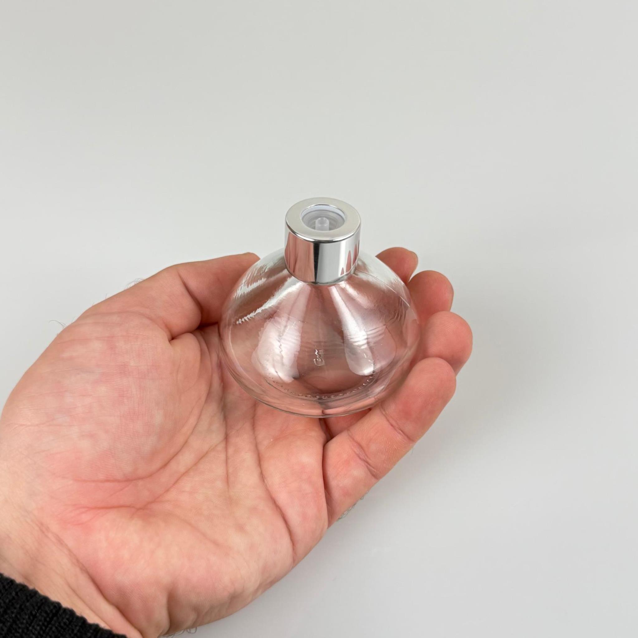 BASIK MODEL CAM KOLONYA ŞİŞESİ + METAL GÜMÜŞ KAPAK + TIPA - 50 ML - HEDİYELİK KOLONYA ŞİŞELERİ