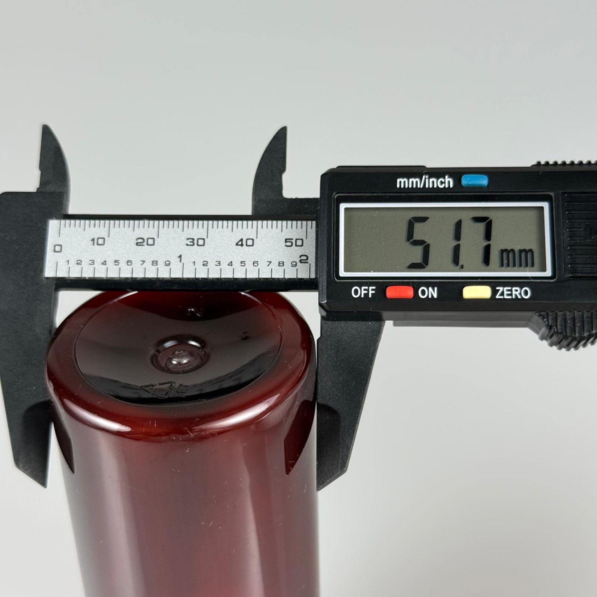 200 CC SİLİNDİR KESKİN KÜT MODEL SERT (25 GR) PET ŞİŞE - KAPAKSIZ - AĞIZ ÇAPI 24 MM - AMBER