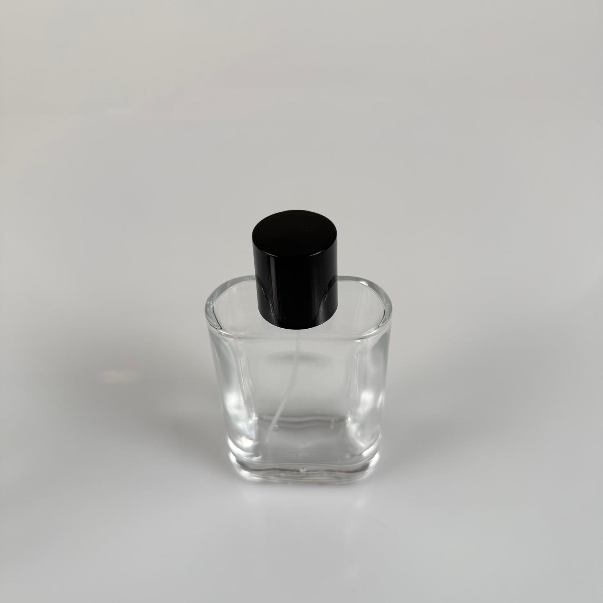100 ML YASSI MODEL CEO PARFÜM ŞİŞESİ - GOLD METAL SPREYLİ + SİYAH KAPAKLI (AĞIZ 15 MM GEÇME KOLAY KAPAMA)